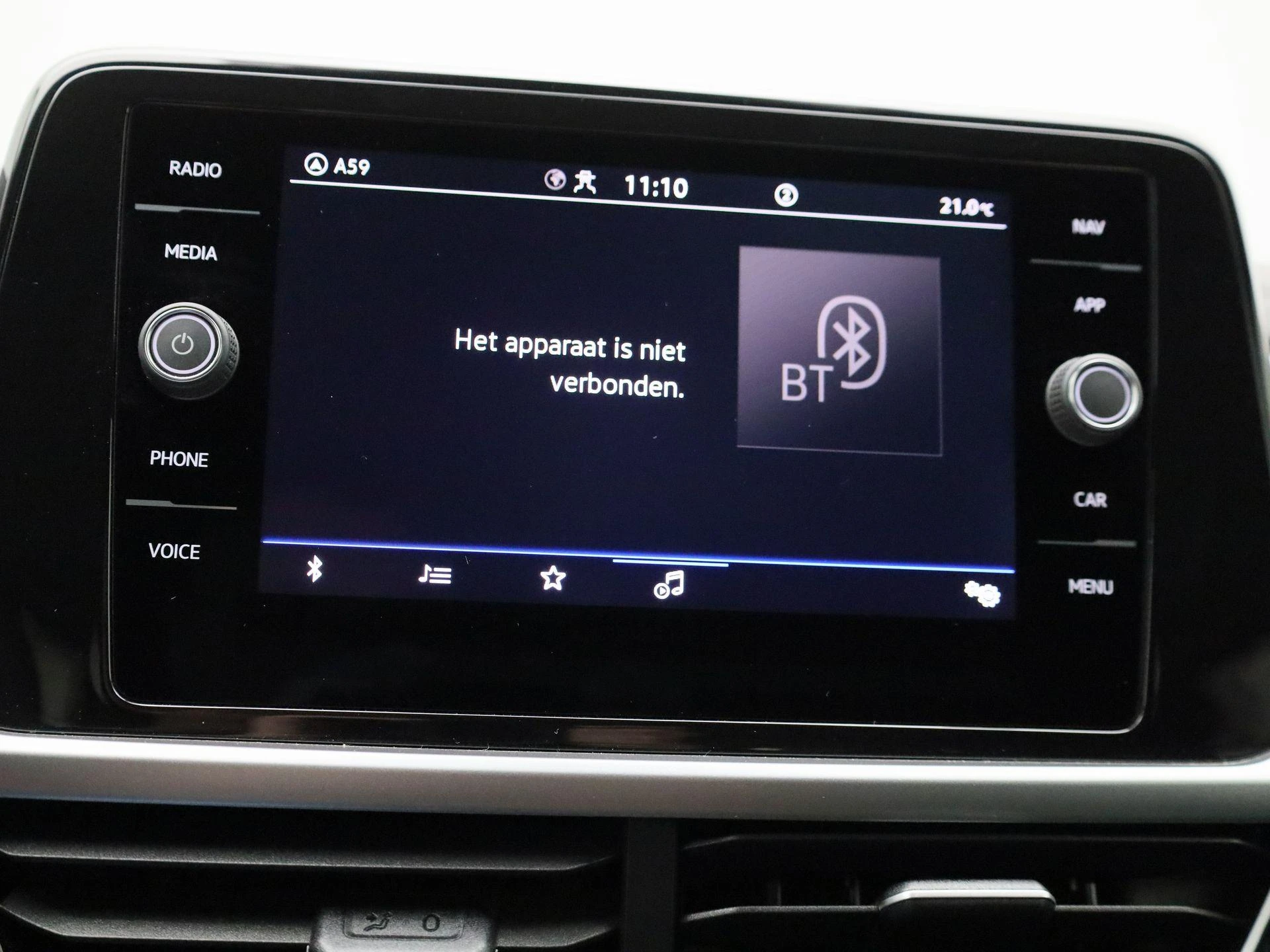 Volkswagen-T-Roc-image-21