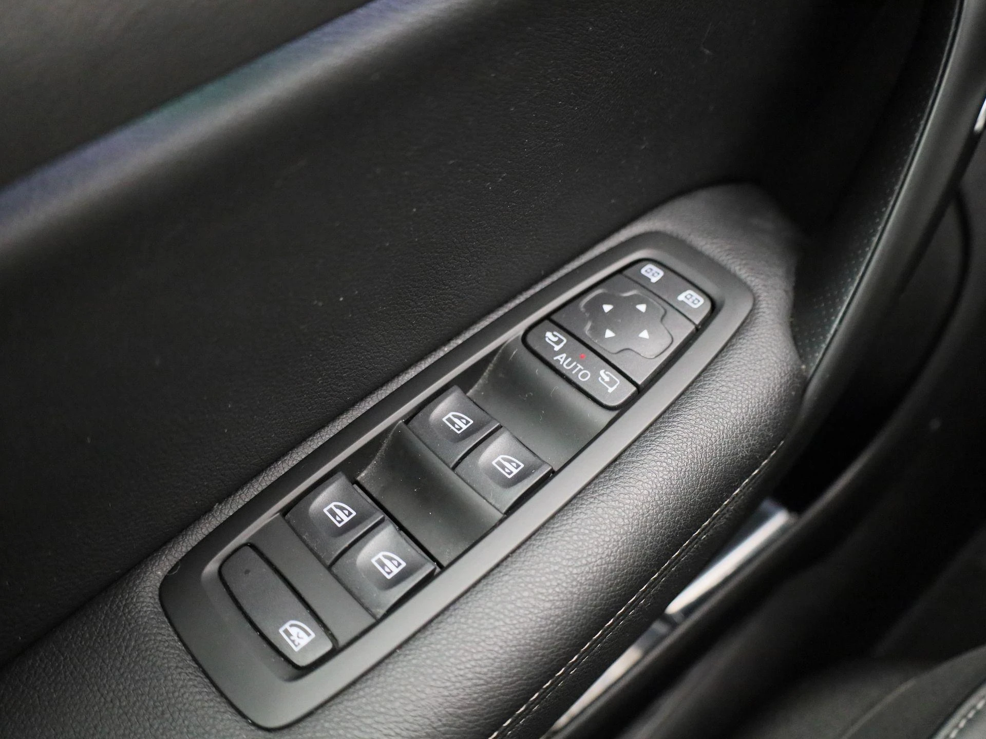 Renault-Mégane Grand Tour-image-22