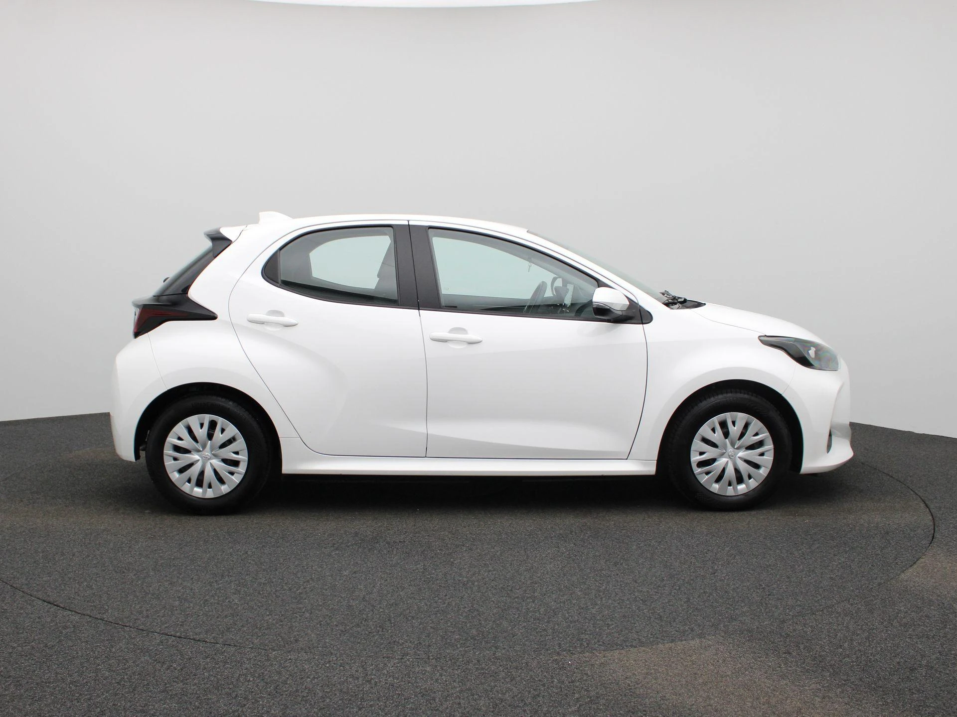 Toyota-Yaris-image-5
