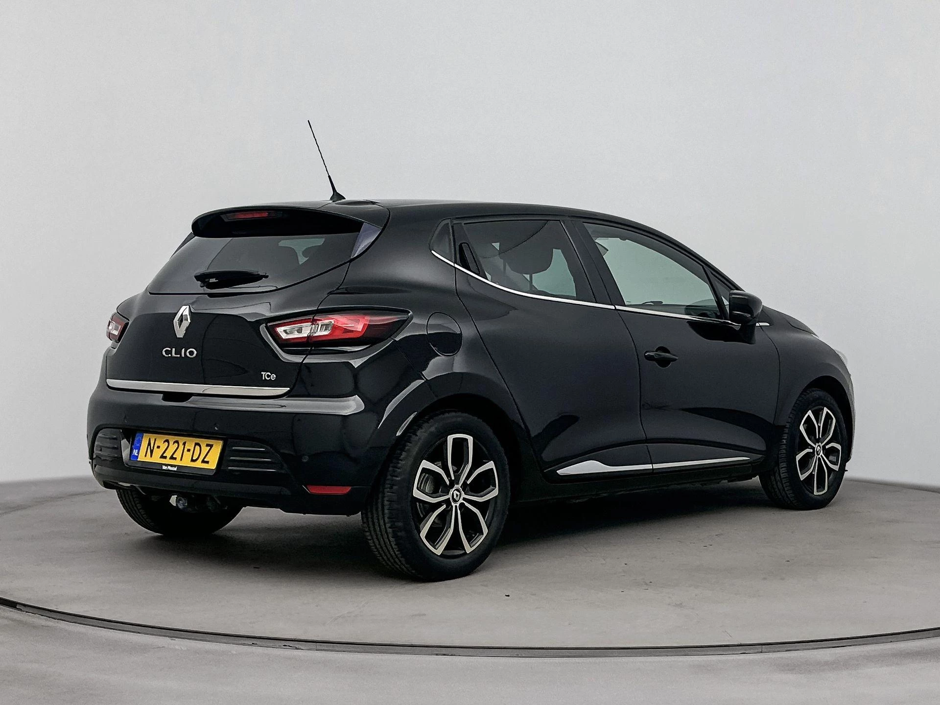 Renault-Clio-image-5
