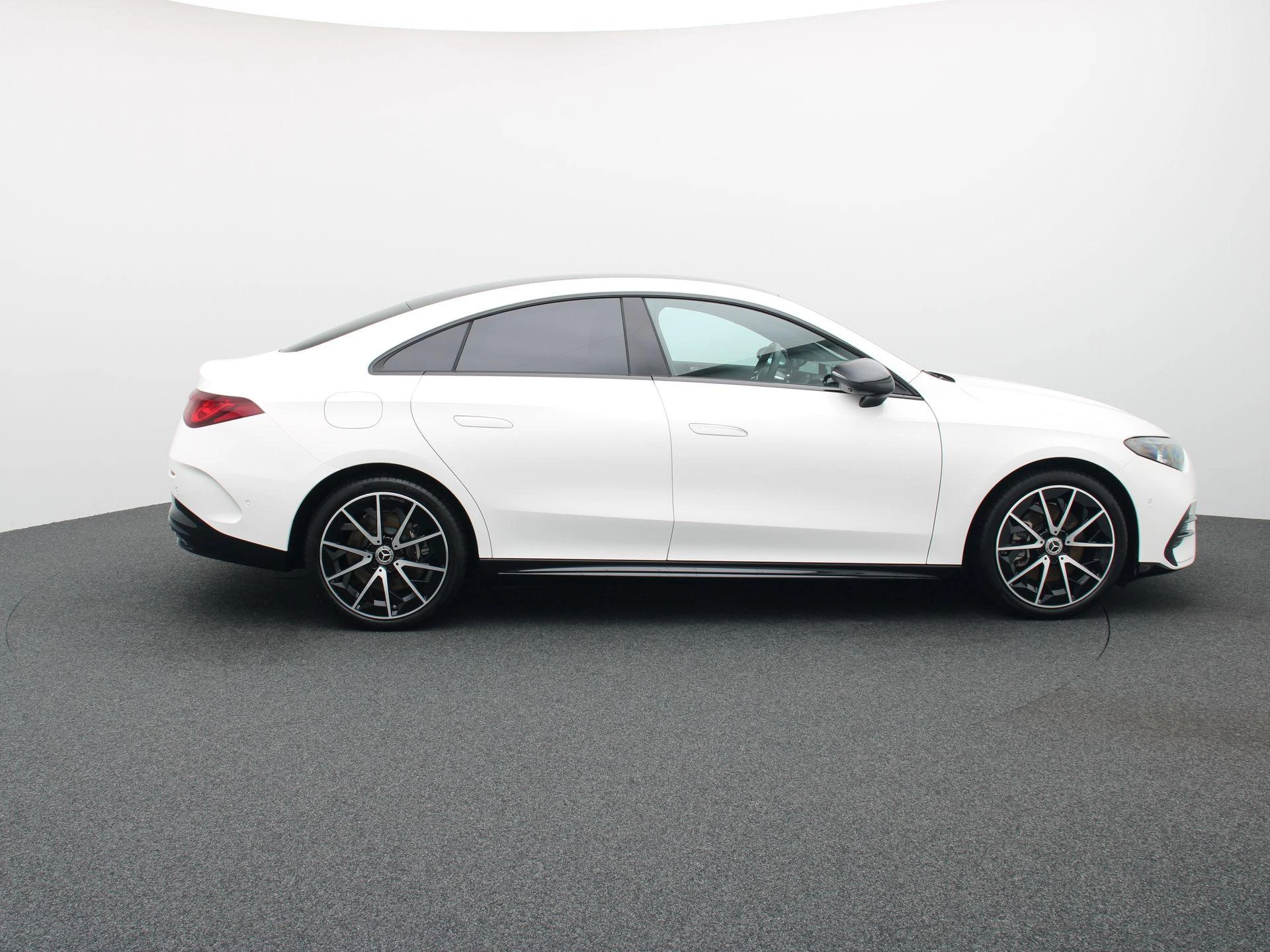 Mercedes-Benz-CLA-image-5
