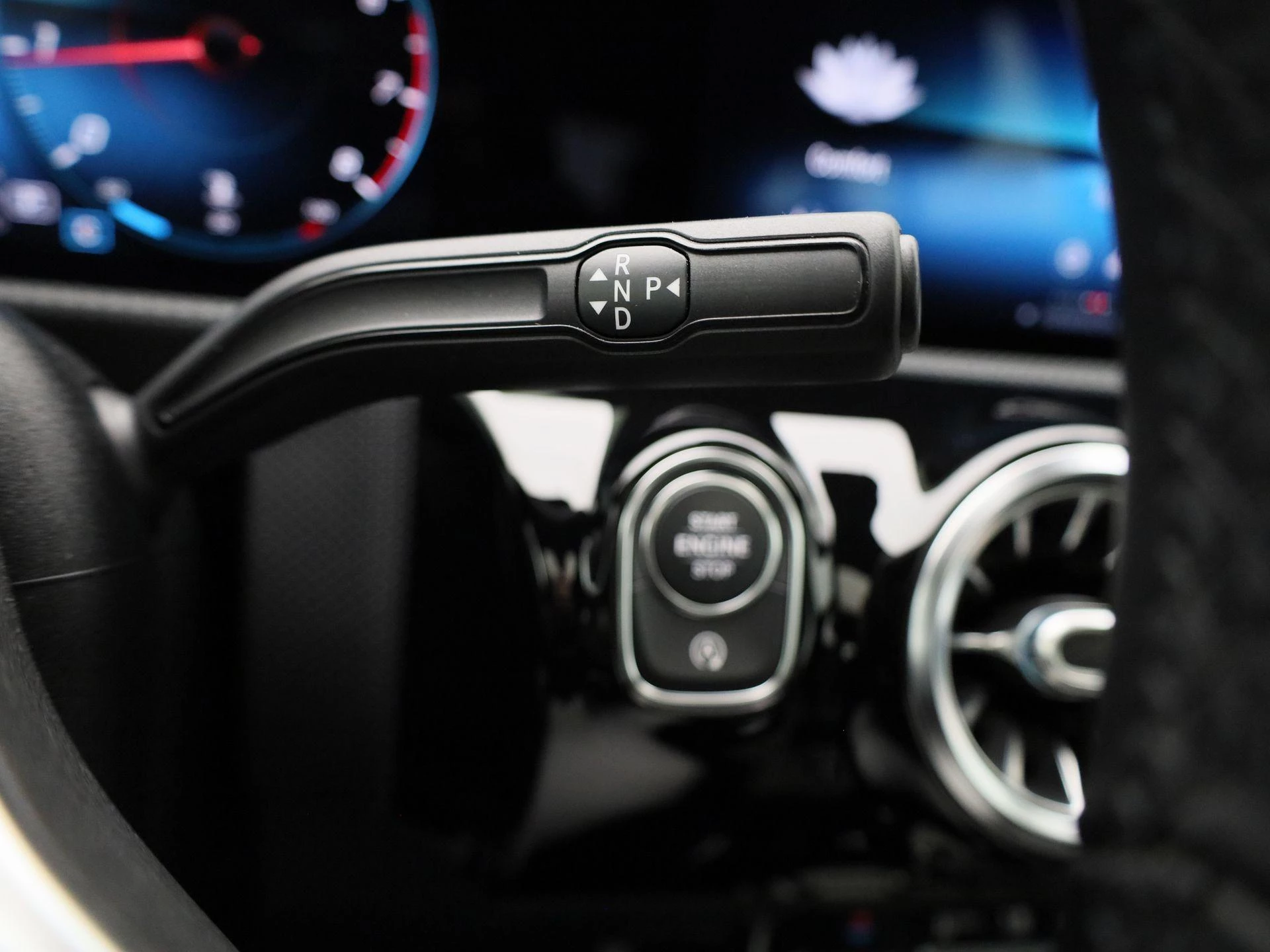 Mercedes-Benz-CLA-image-20