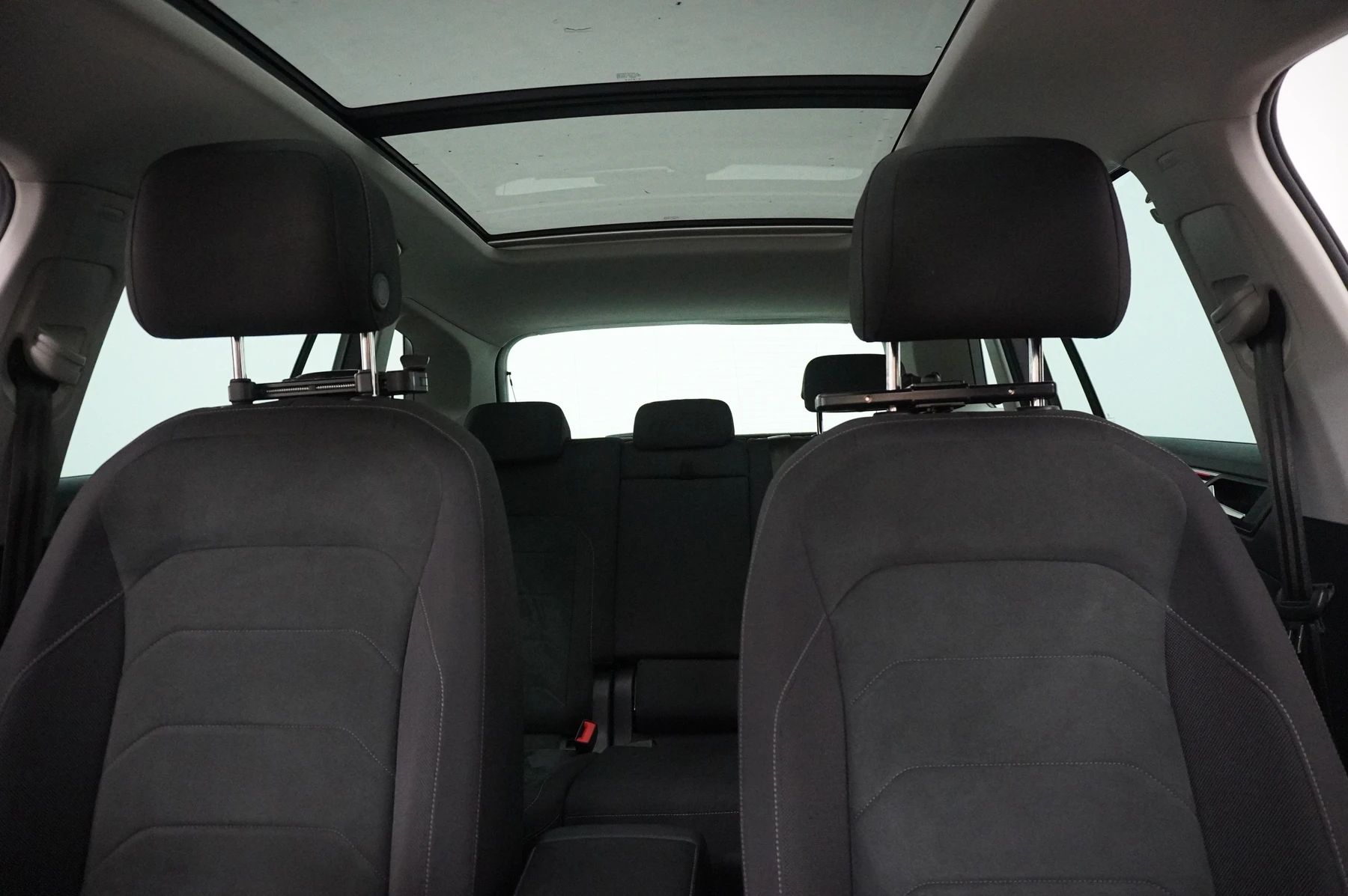 Volkswagen-Tiguan-image-11