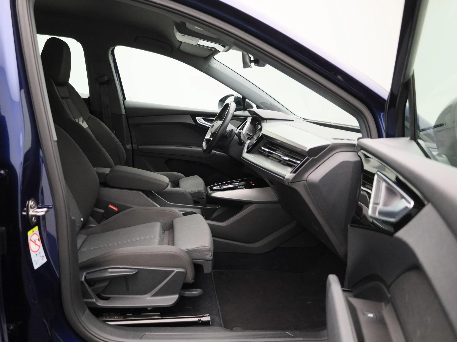 Audi-Q4 e-tron-image-37