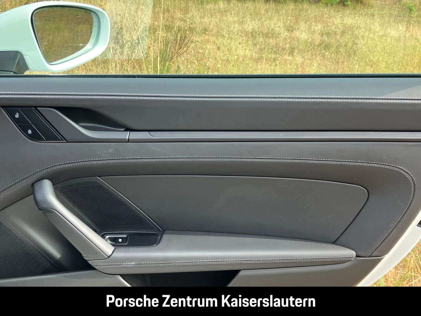 Porsche-911-image-26