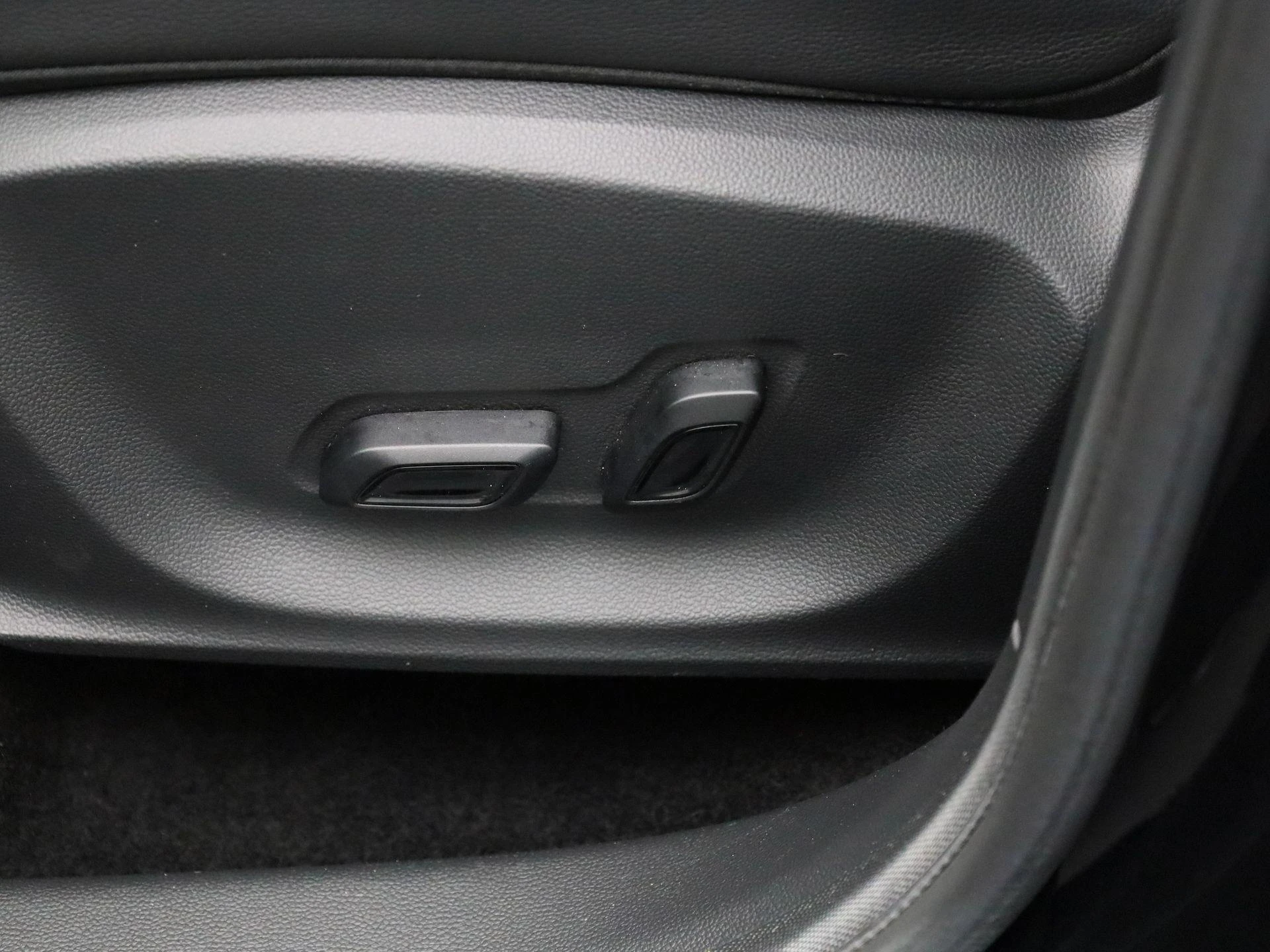 MG-ZS EV-image-30