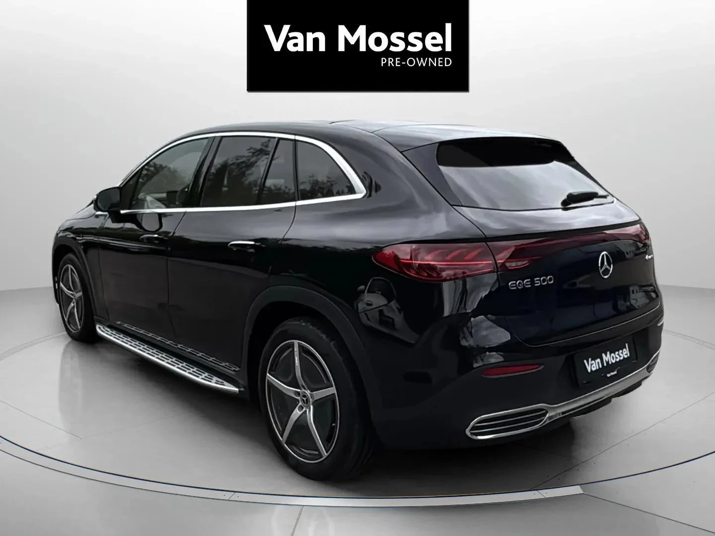 Mercedes-Benz-EQE-image-6