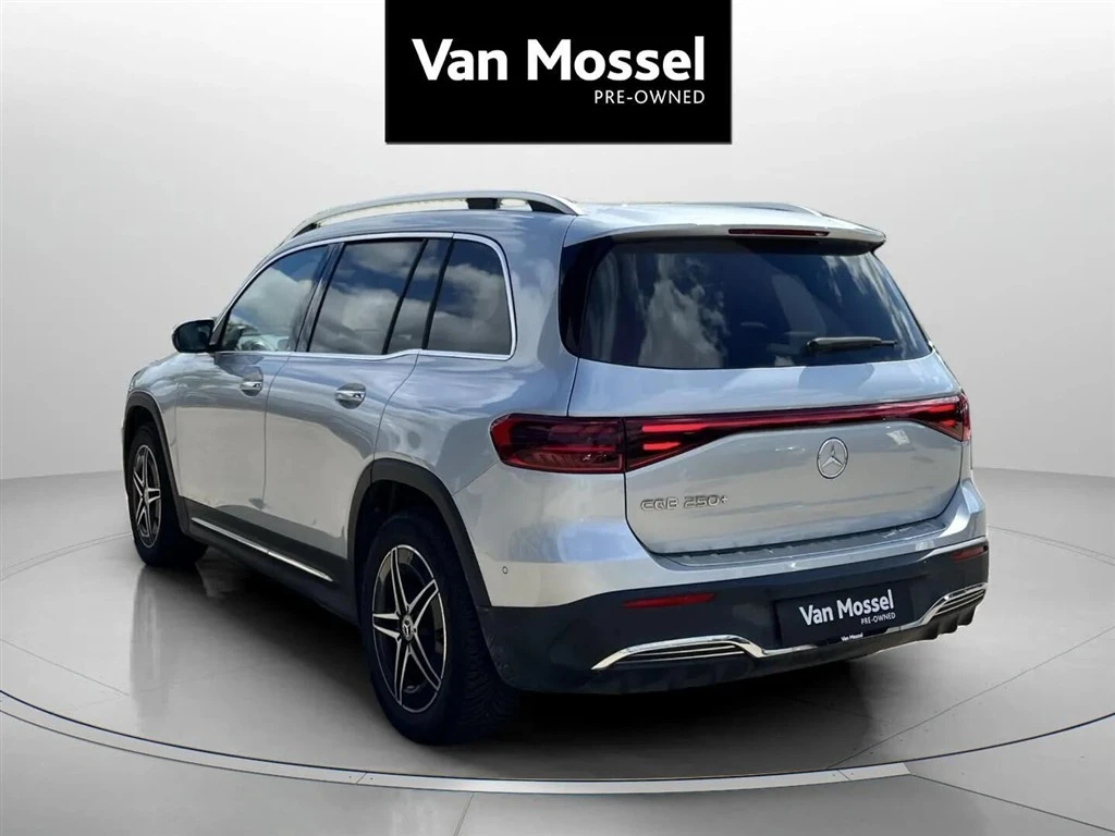 Mercedes-Benz-EQB-image-6