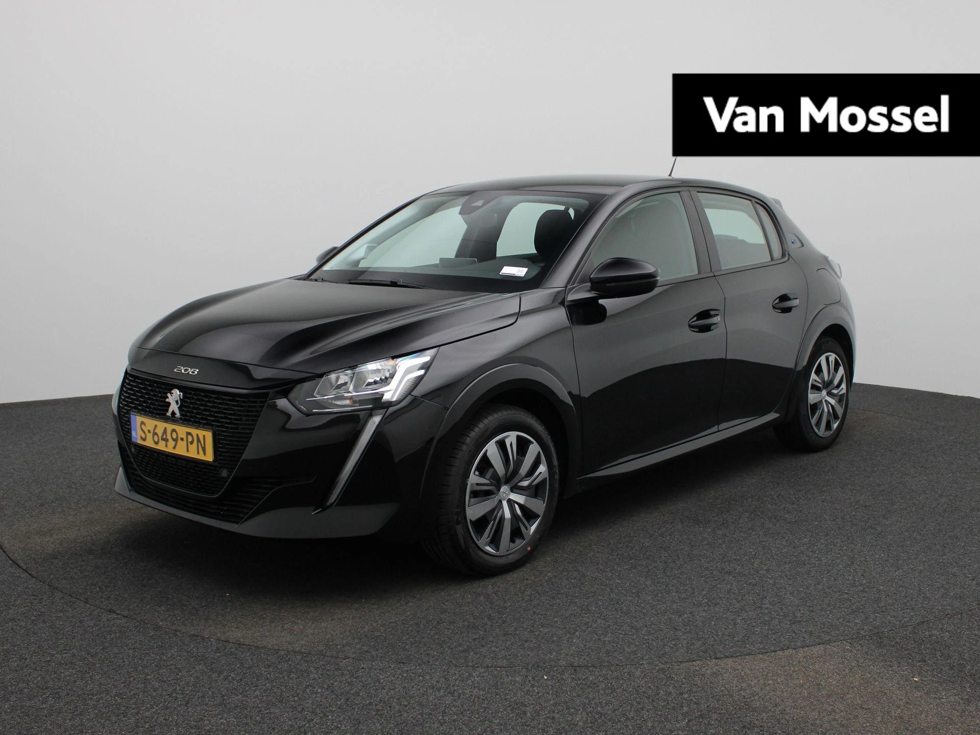 Peugeot-e-208-image-0