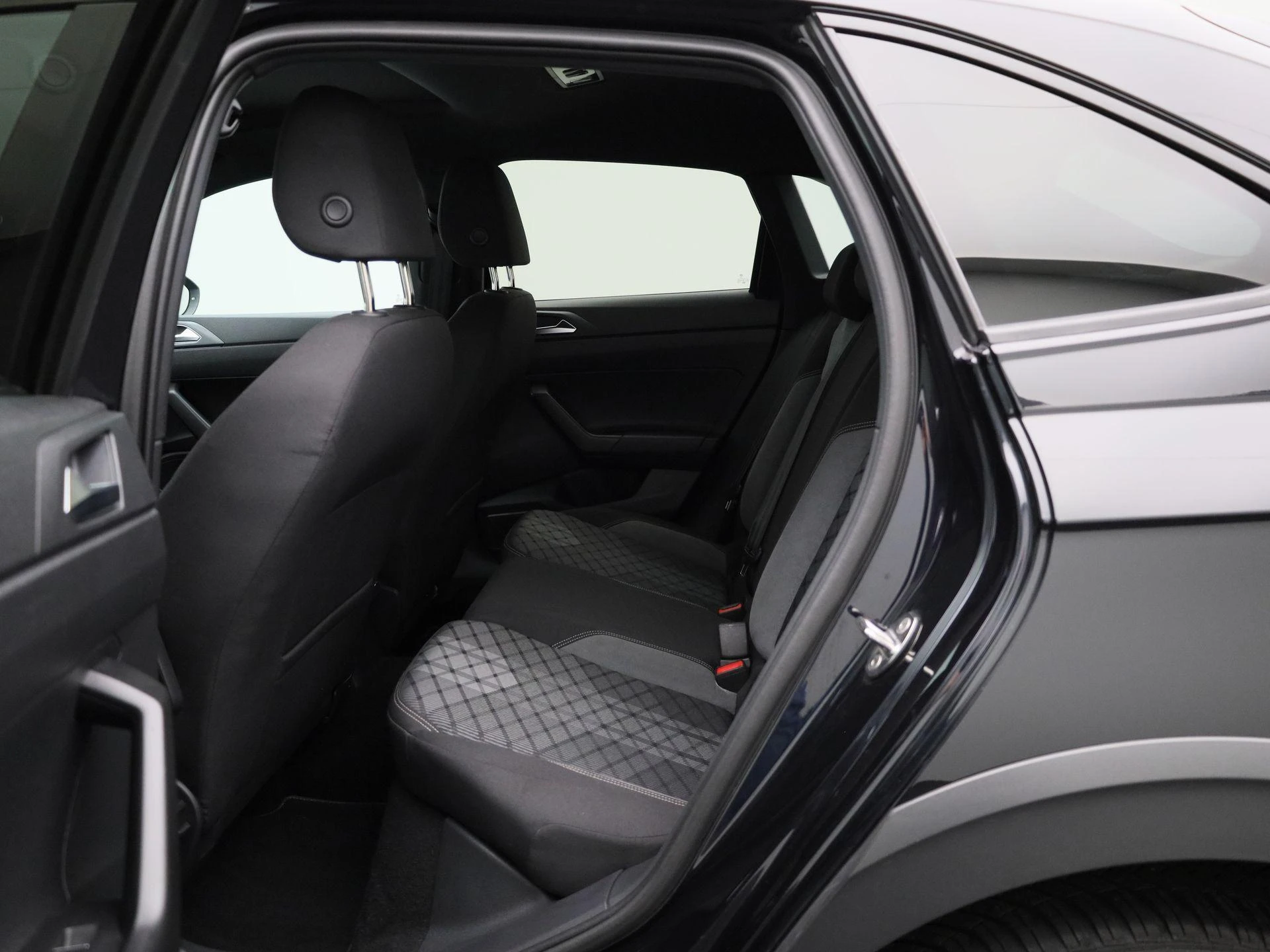 Volkswagen-Taigo-image-9
