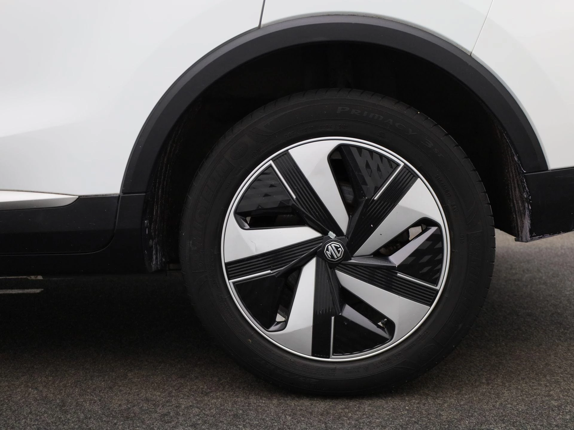 MG-ZS EV-image-12