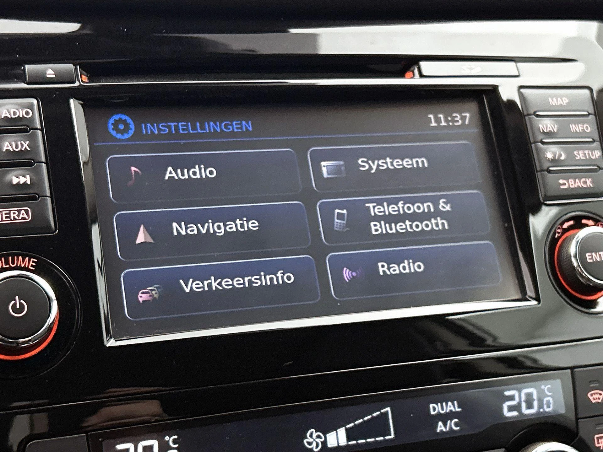Nissan-QASHQAI-image-9