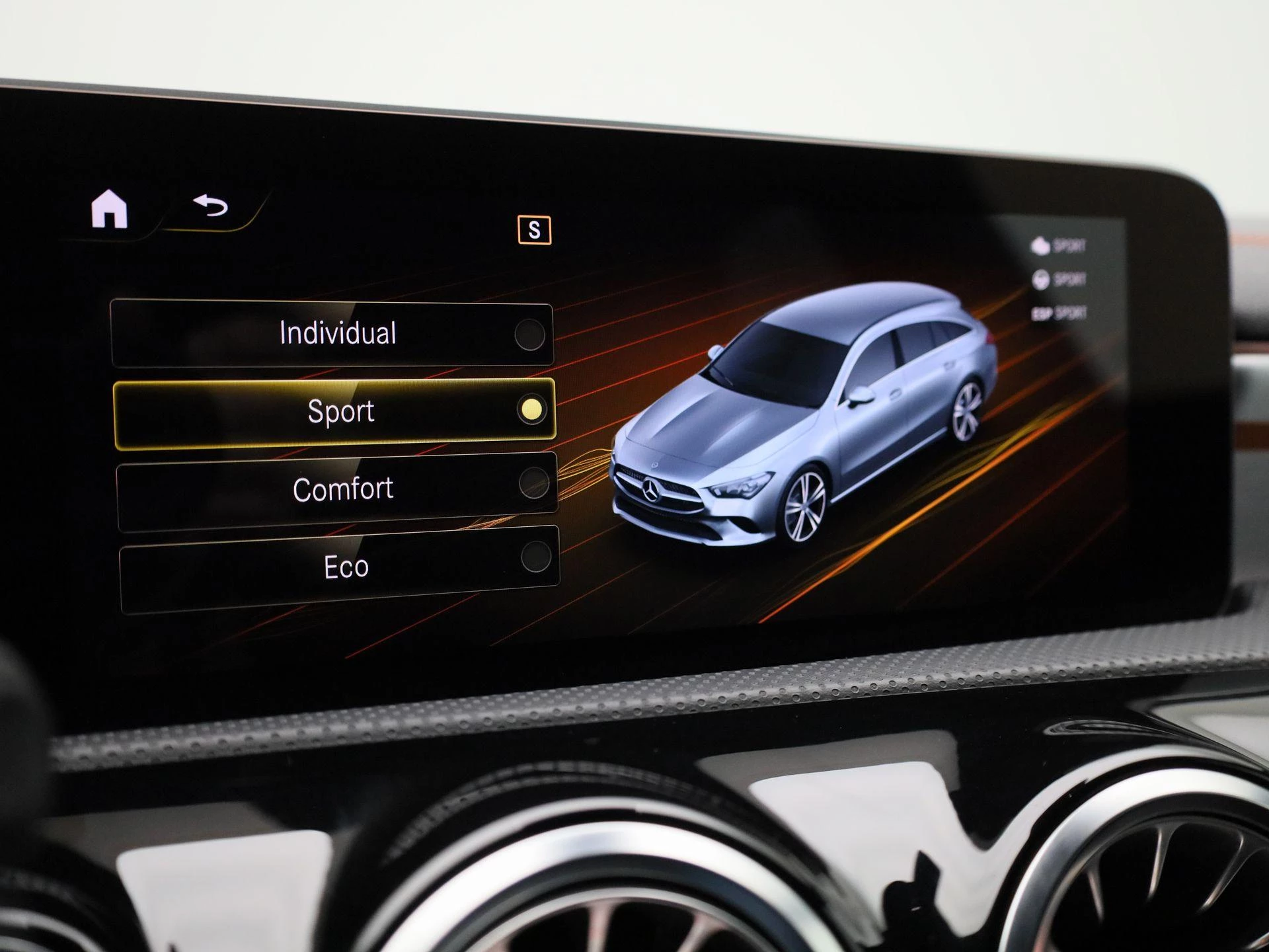 Mercedes-Benz CLA Shooting Brake 200 Premium Plus
