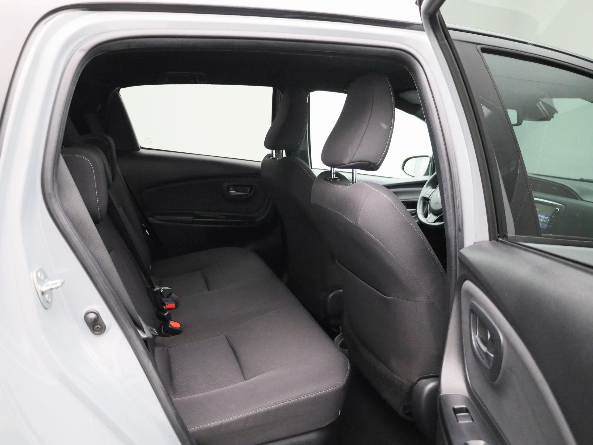 Toyota-Yaris-image-33