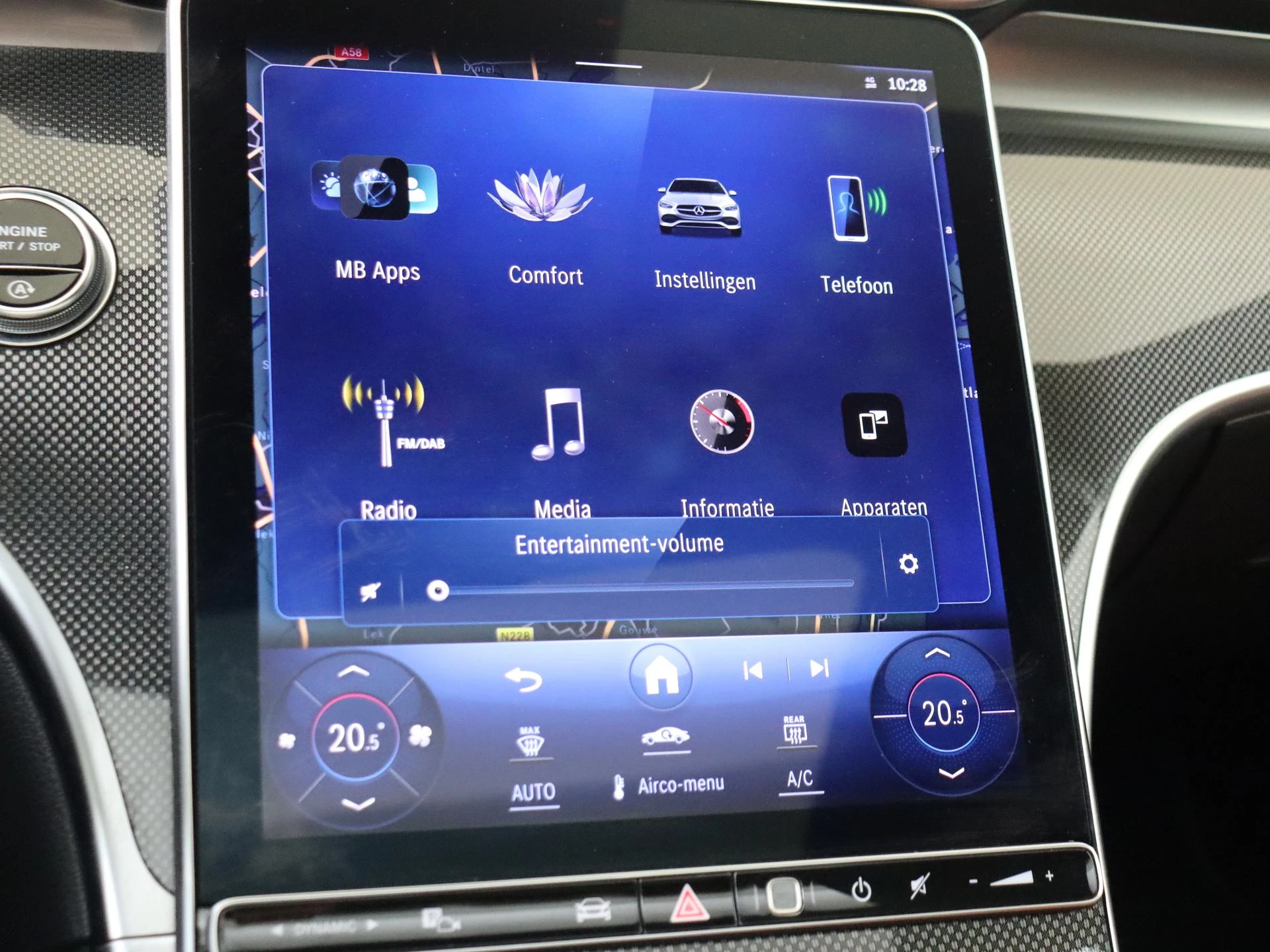 Mercedes-Benz-C-Klasse-image-15