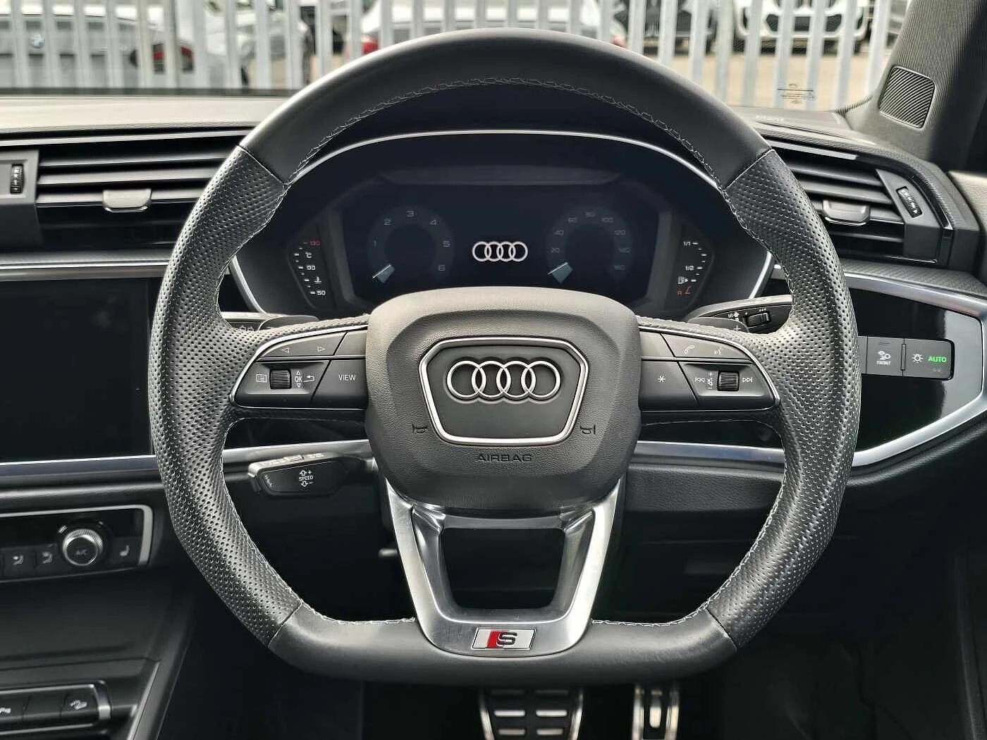 Audi-Q3-image-8