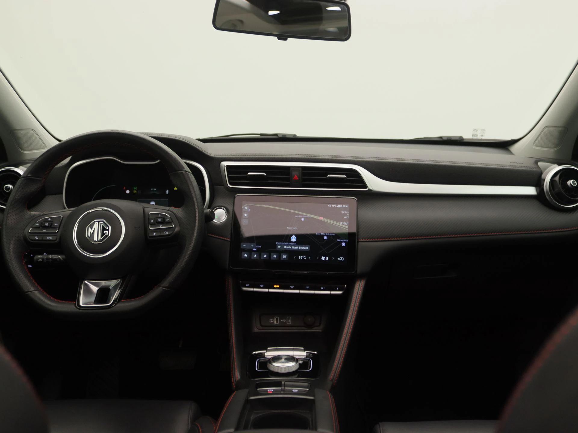 MG-ZS EV-image-7