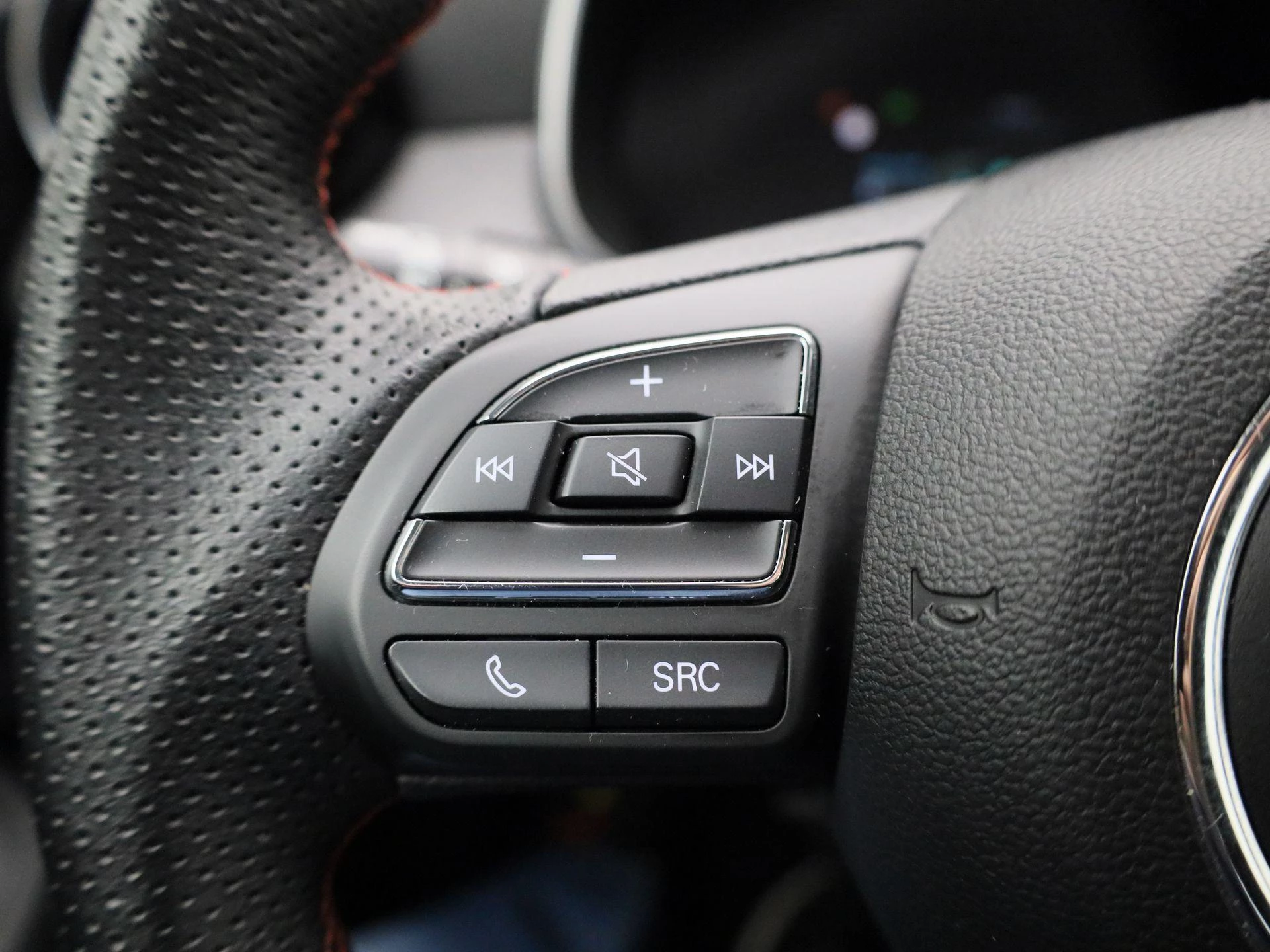 MG-ZS EV-image-17