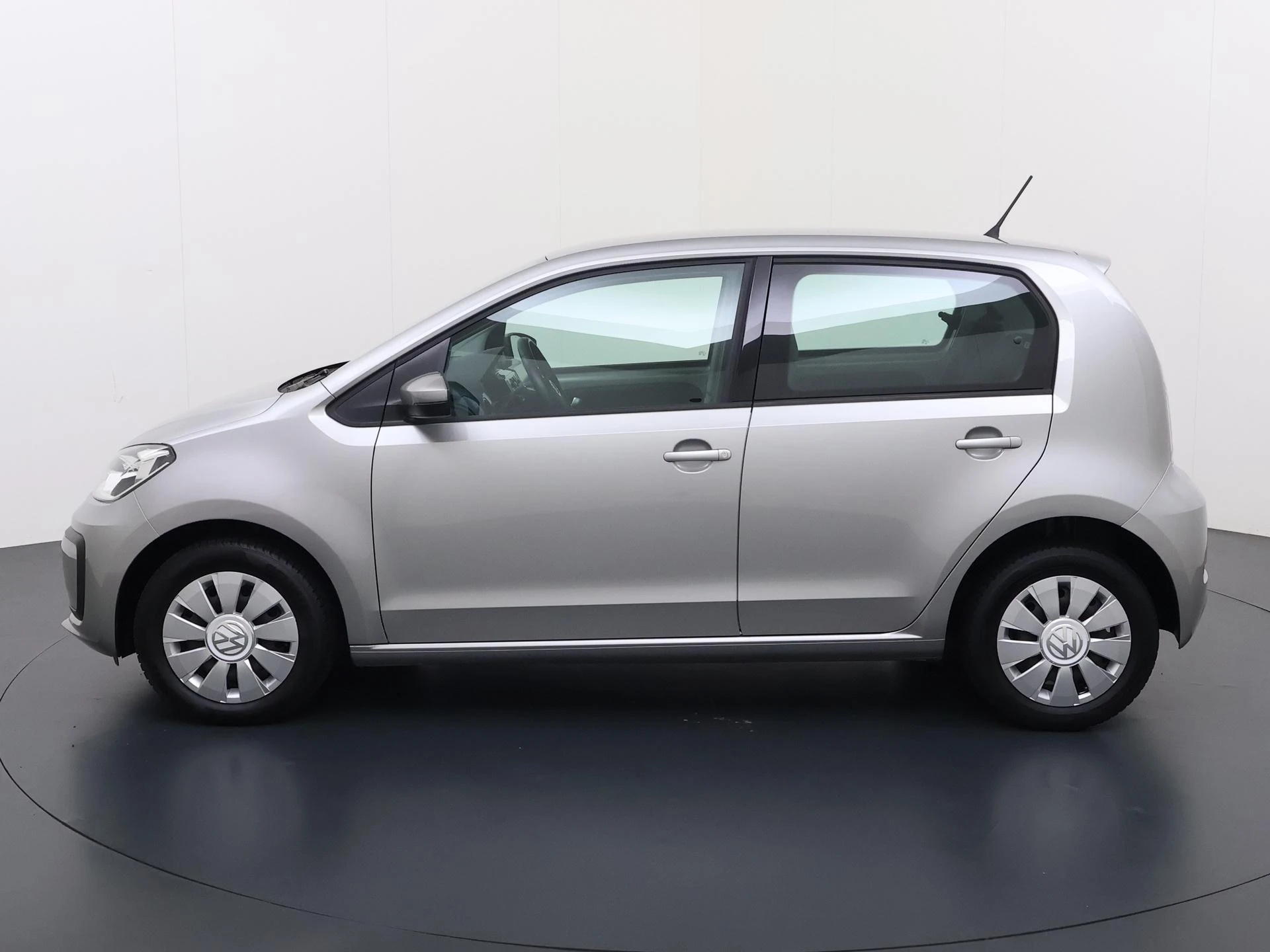 Volkswagen-up!-image-3