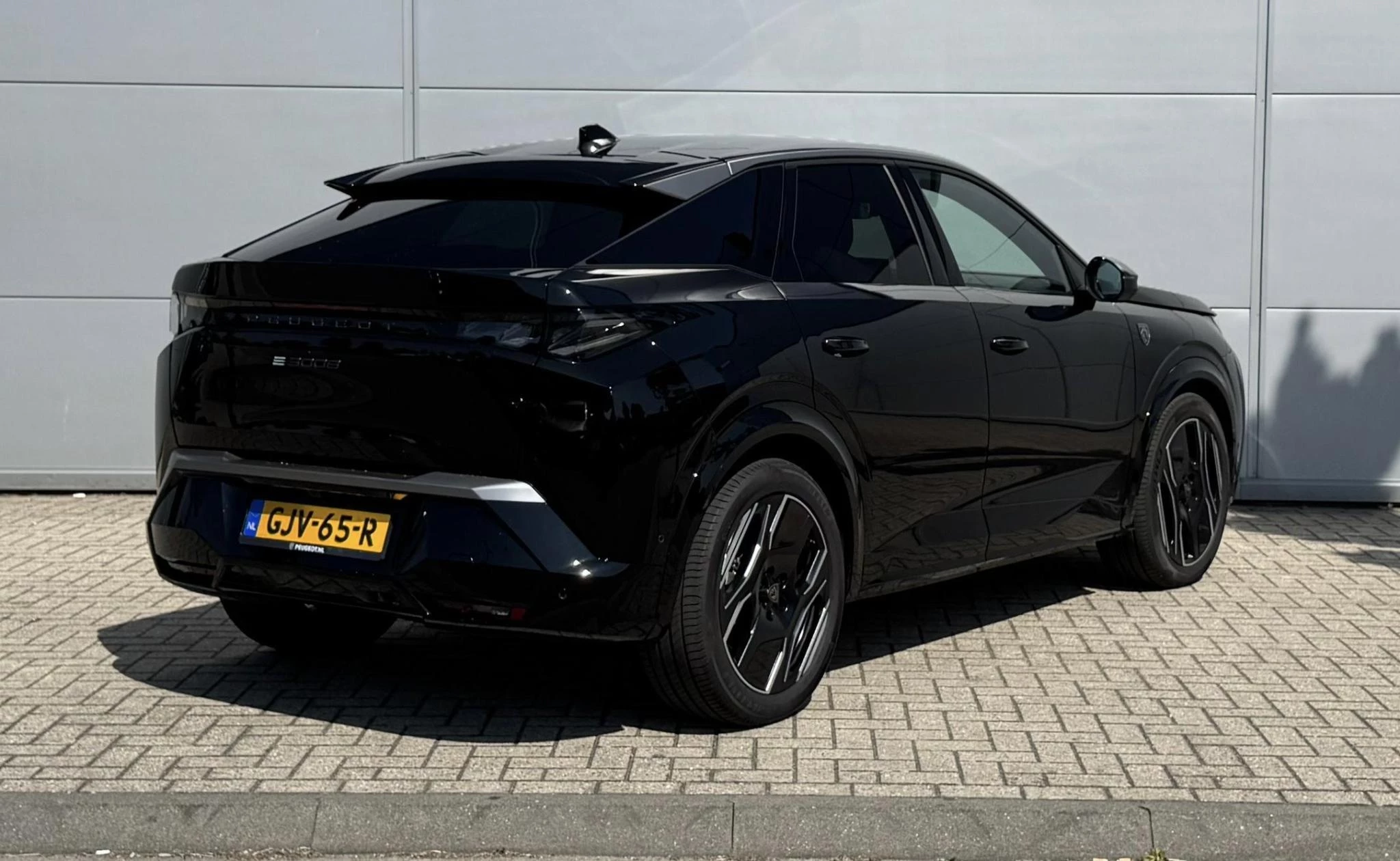 Peugeot-e-3008-image-4