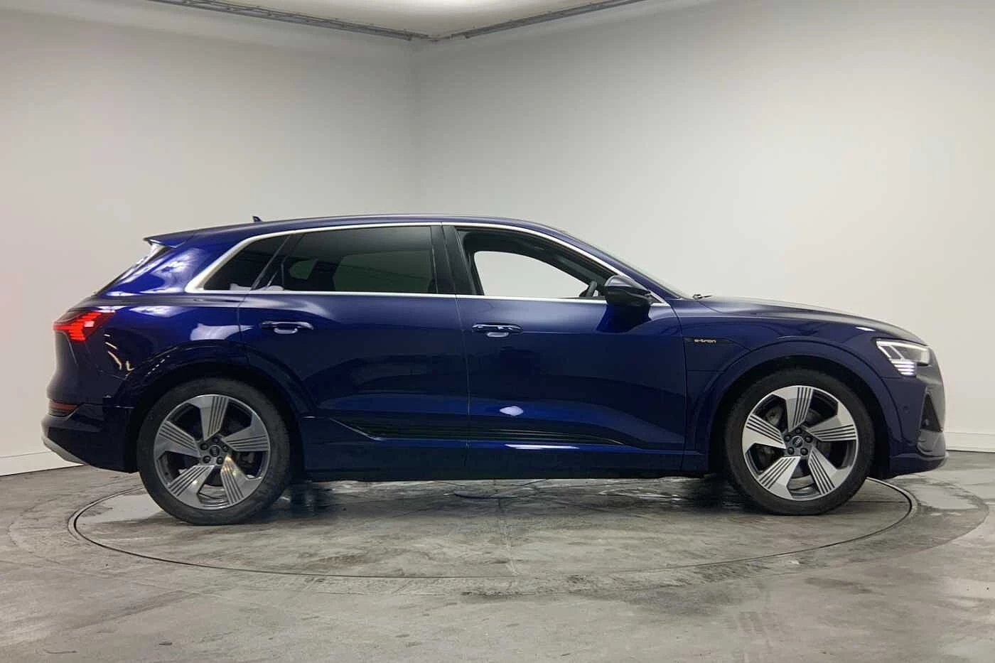 Audi-e-tron-image-3
