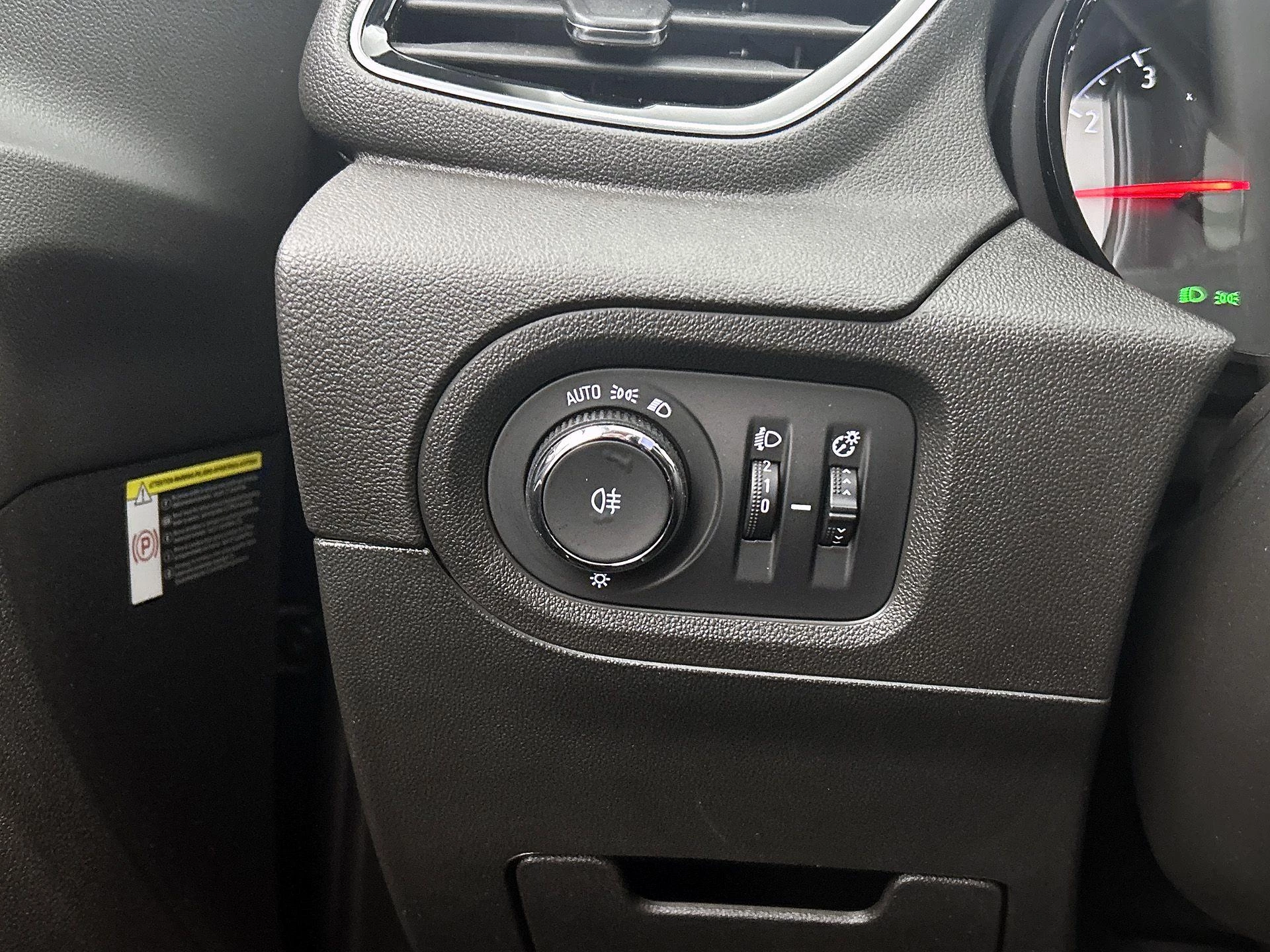 Opel-Grandland X-image-15