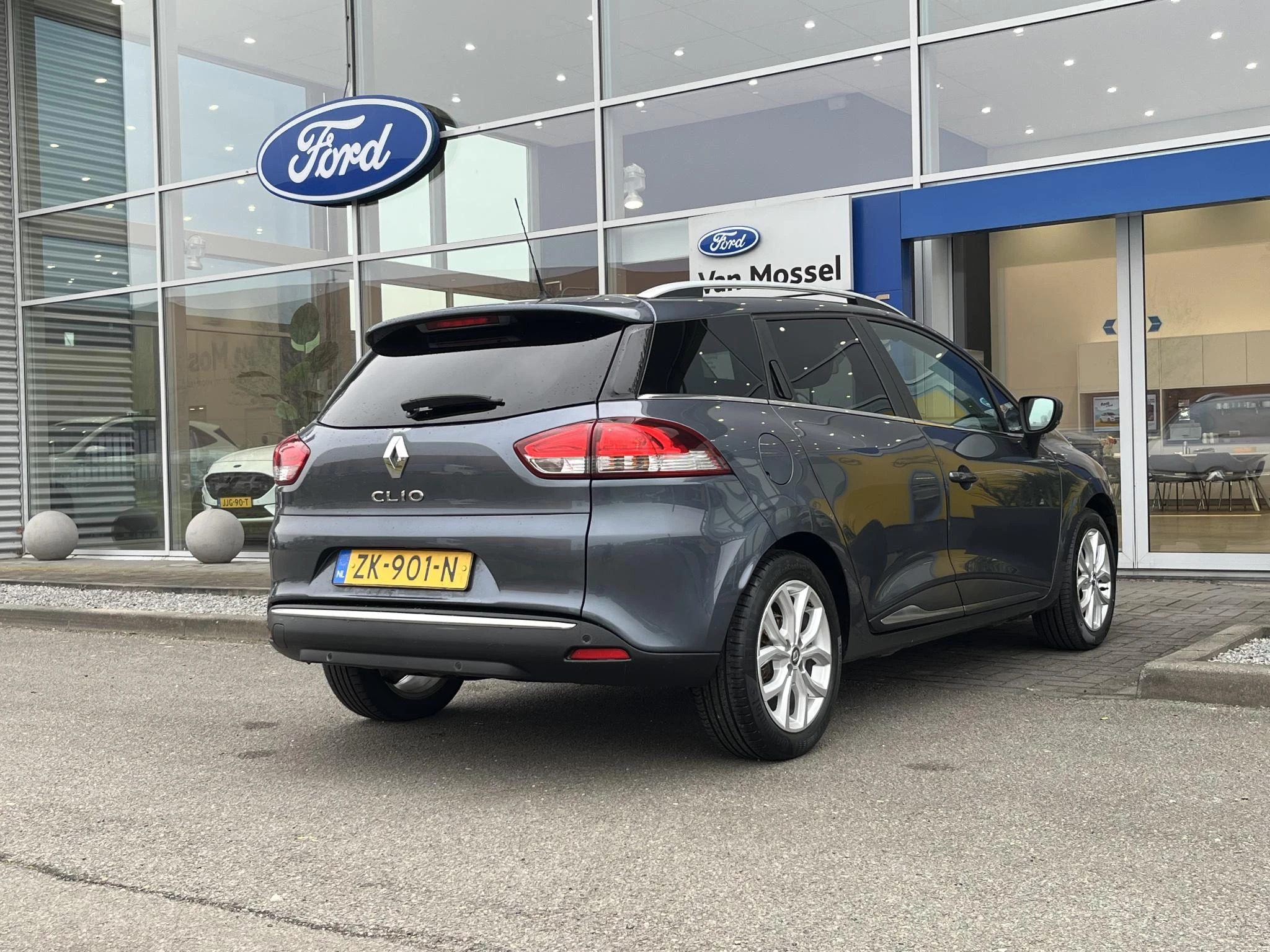 Renault-Clio-image-4