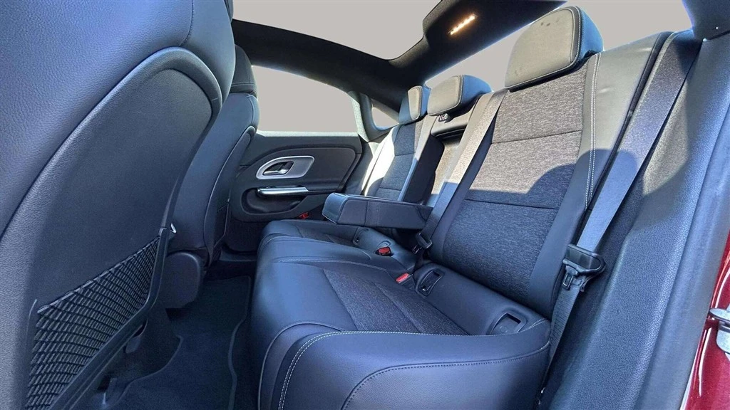 Mercedes-Benz-CLA-image-22