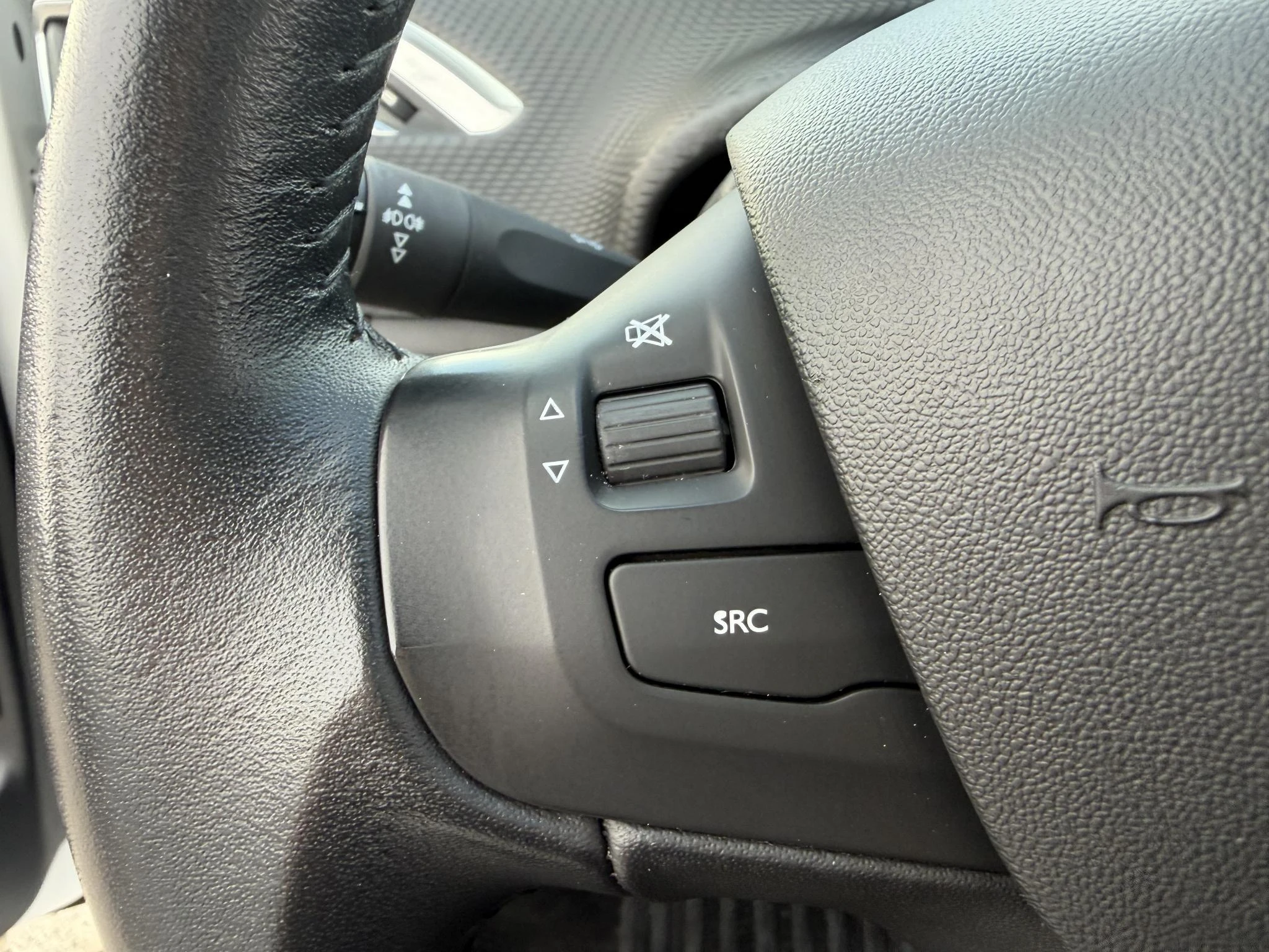 Peugeot-2008-image-10