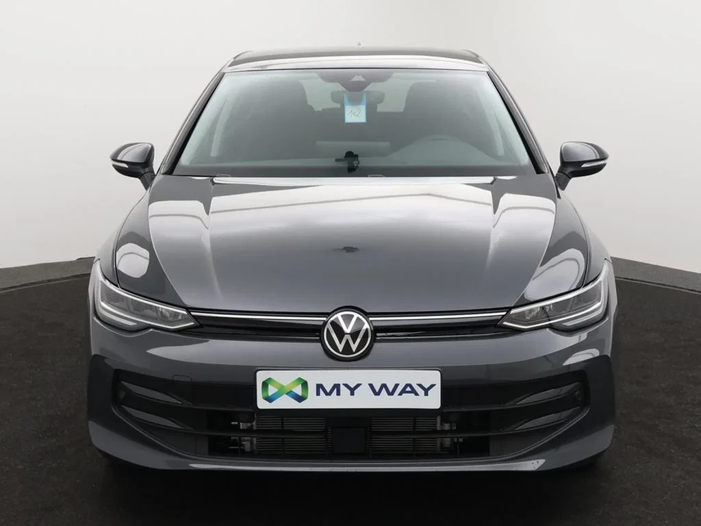 Volkswagen-Golf-image-8