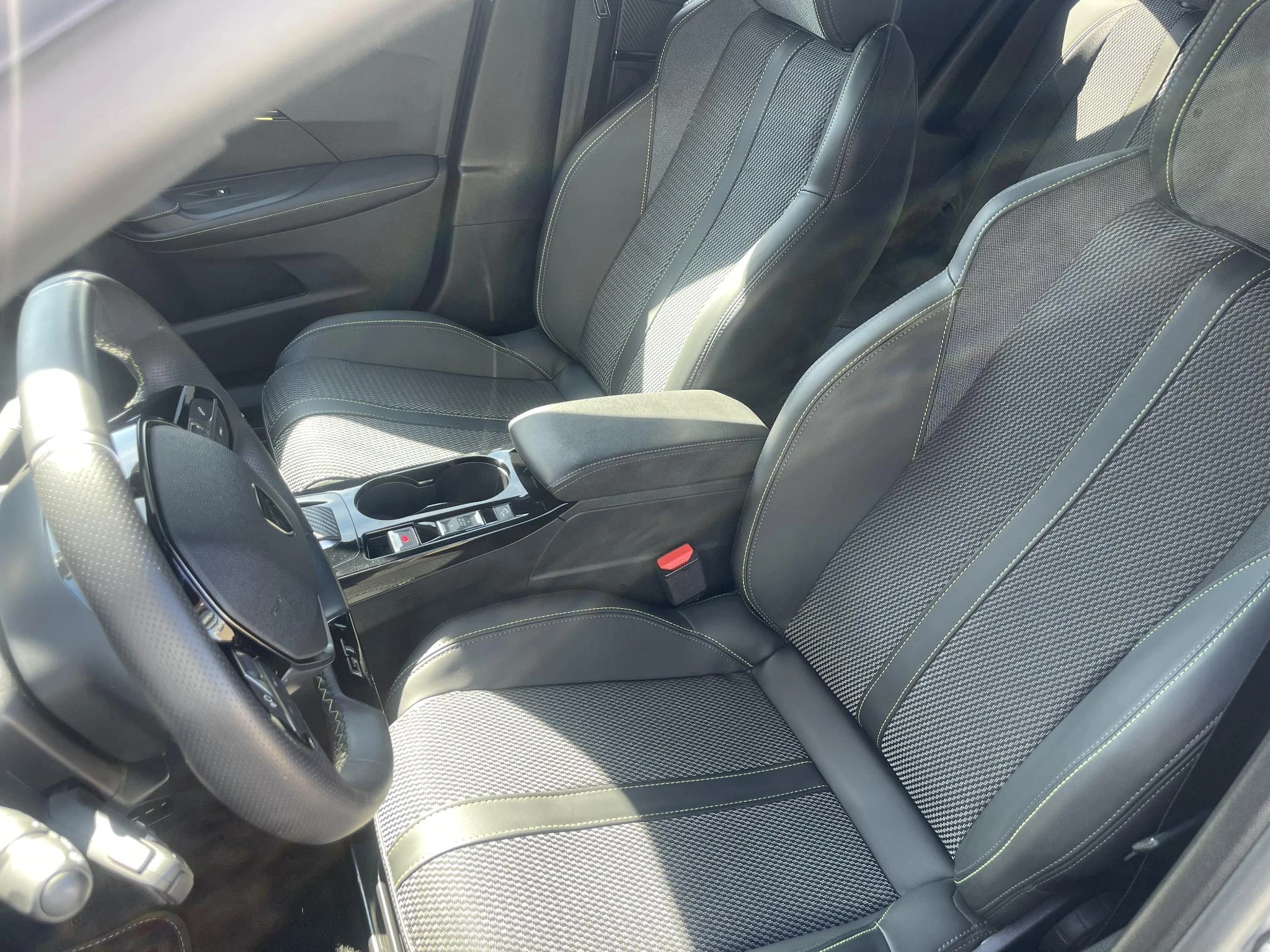 Peugeot-2008-image-14