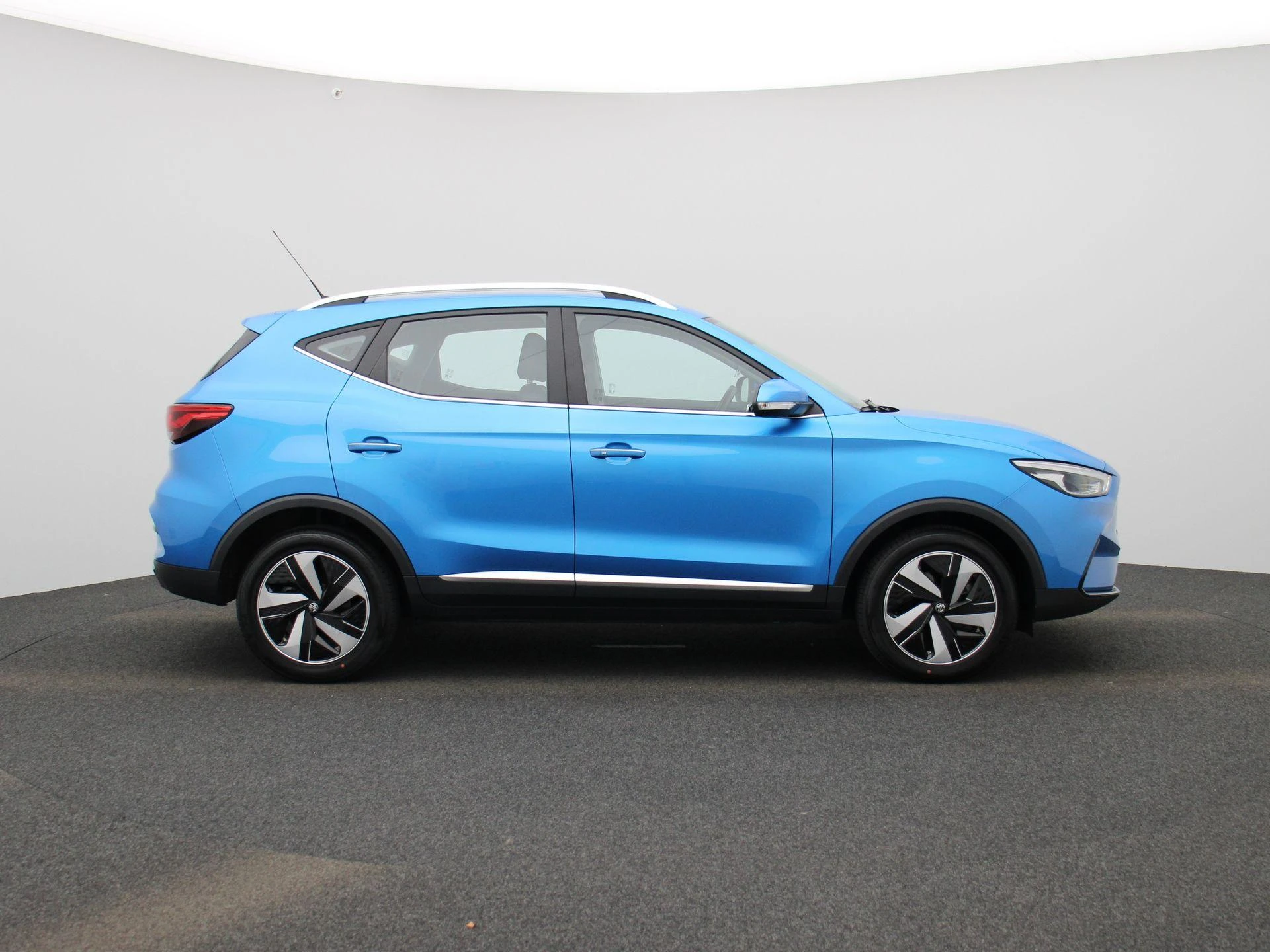MG-ZS EV-image-5