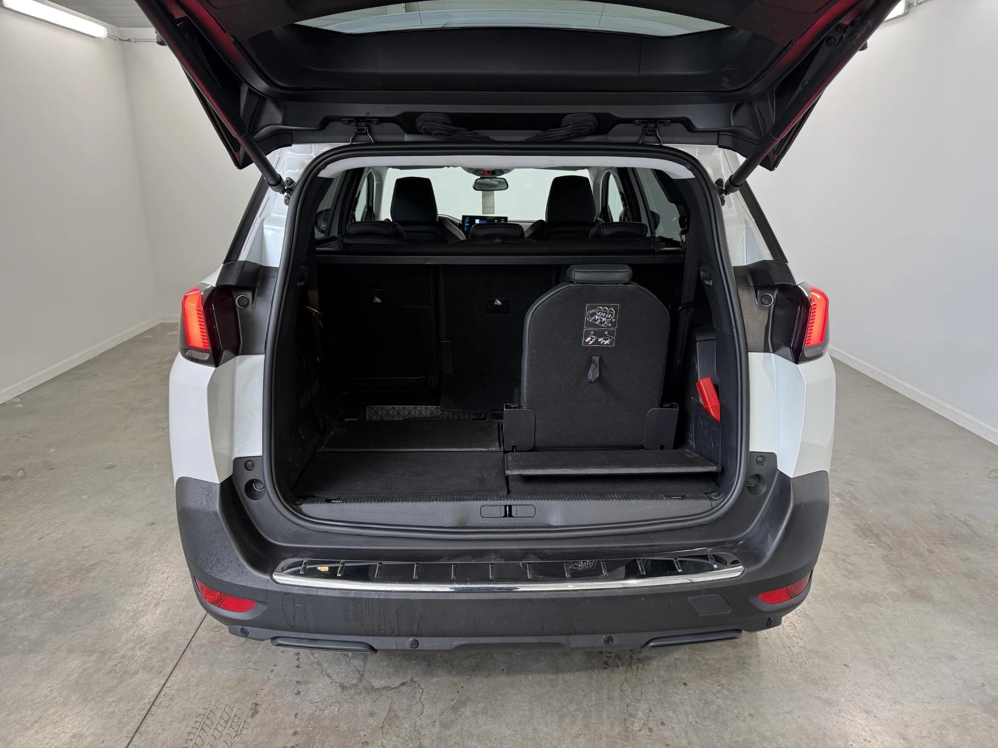 Peugeot 5008 1.5 BlueHDi 96kW S&S EAT8 Allure Pack