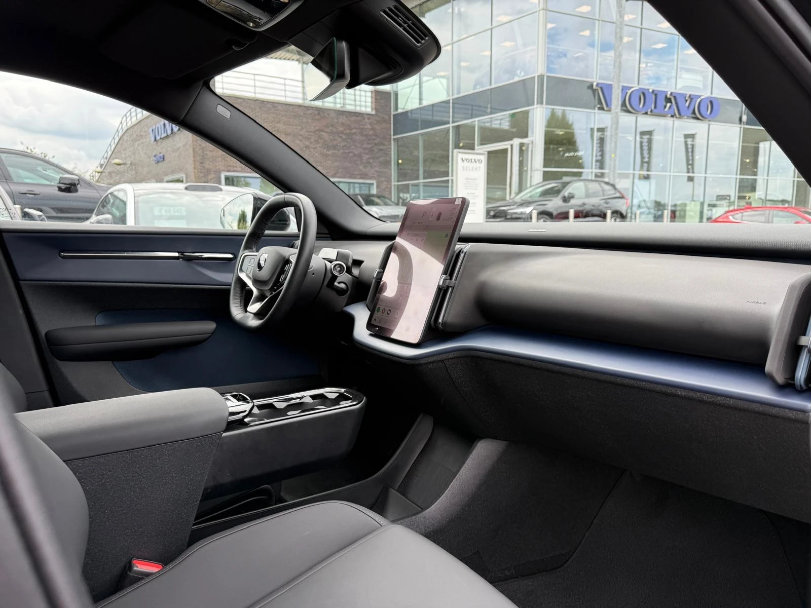 Volvo-EX30-image-16