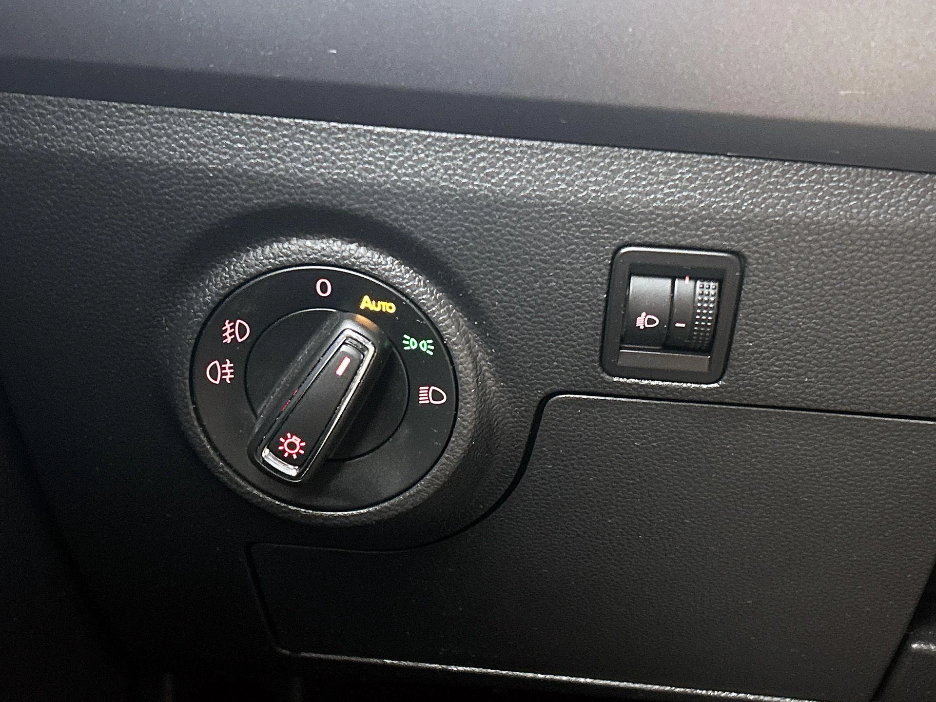 SEAT-Arona-image-17