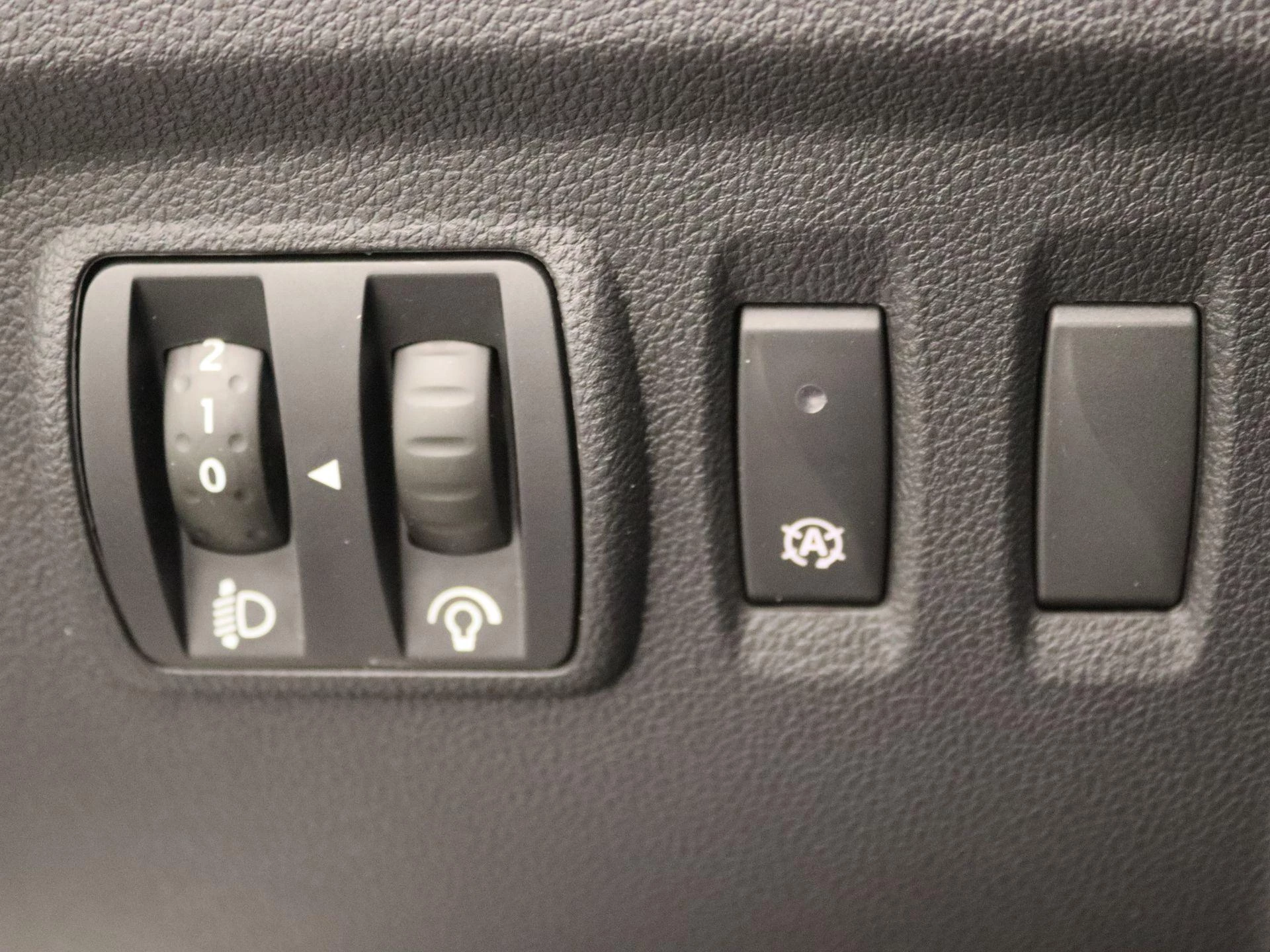 Renault-Captur-image-21