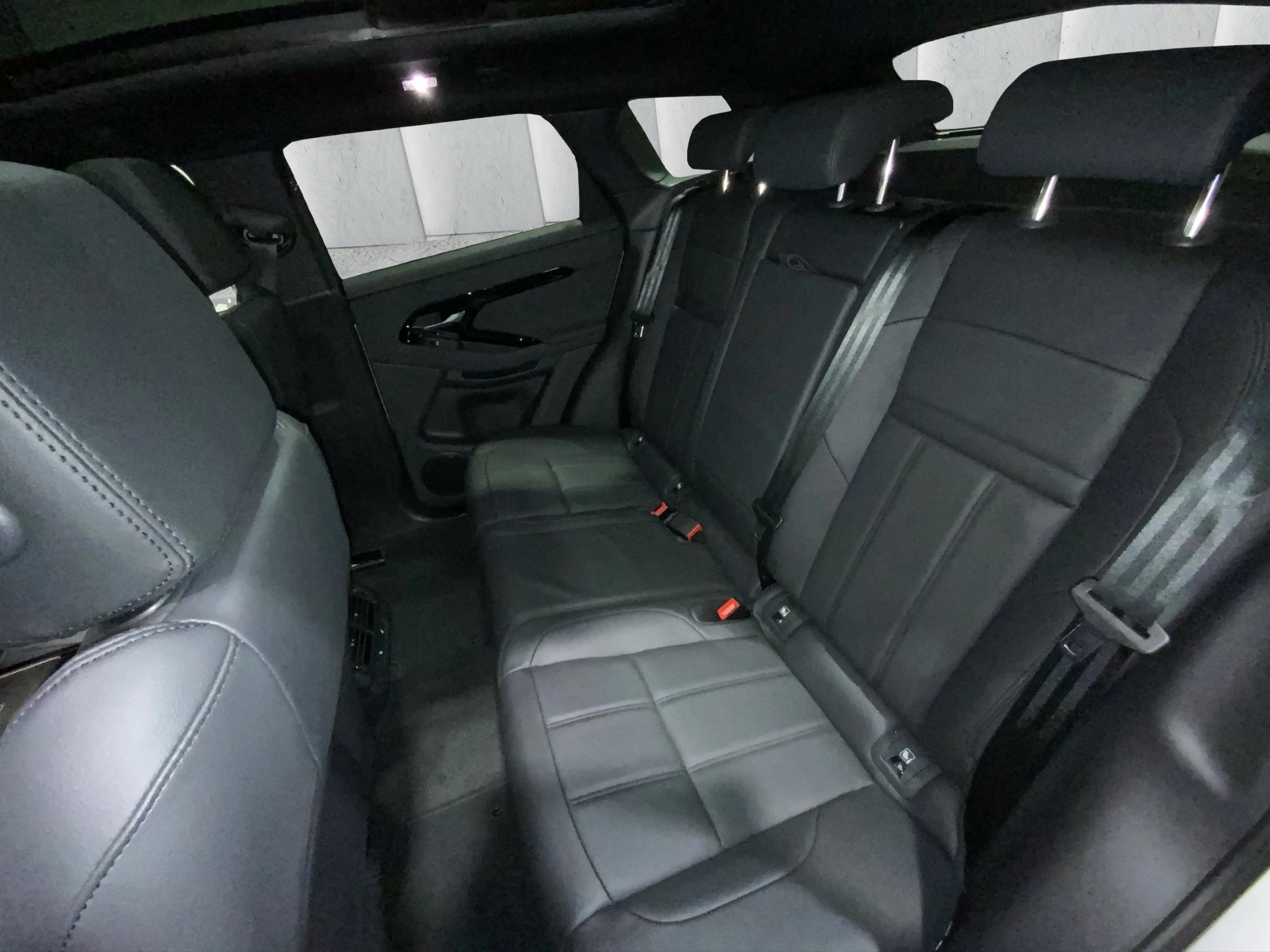 Land Rover-Range Rover Evoque-image-10