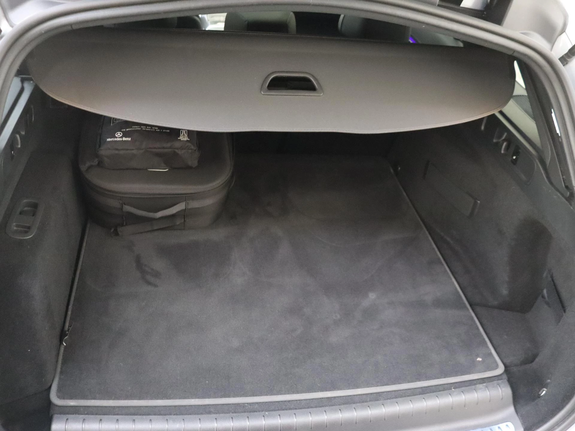 Mercedes-Benz-C-Klasse-image-33