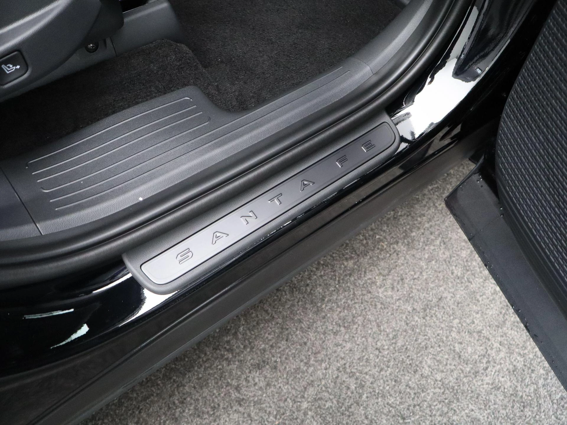 Hyundai-Santa Fe-image-37