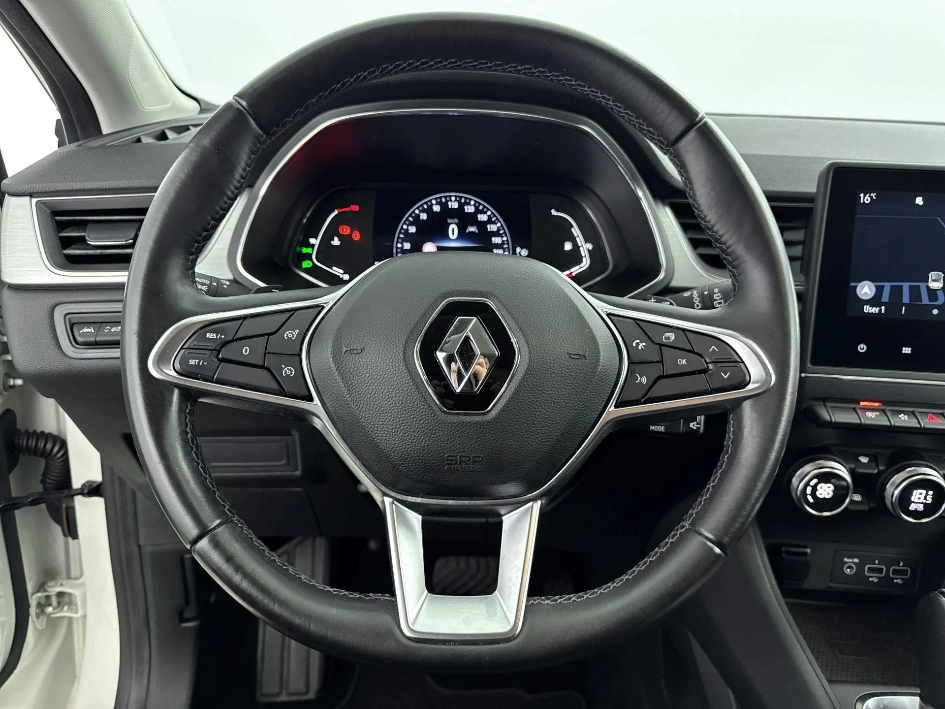 Renault-Captur-image-16