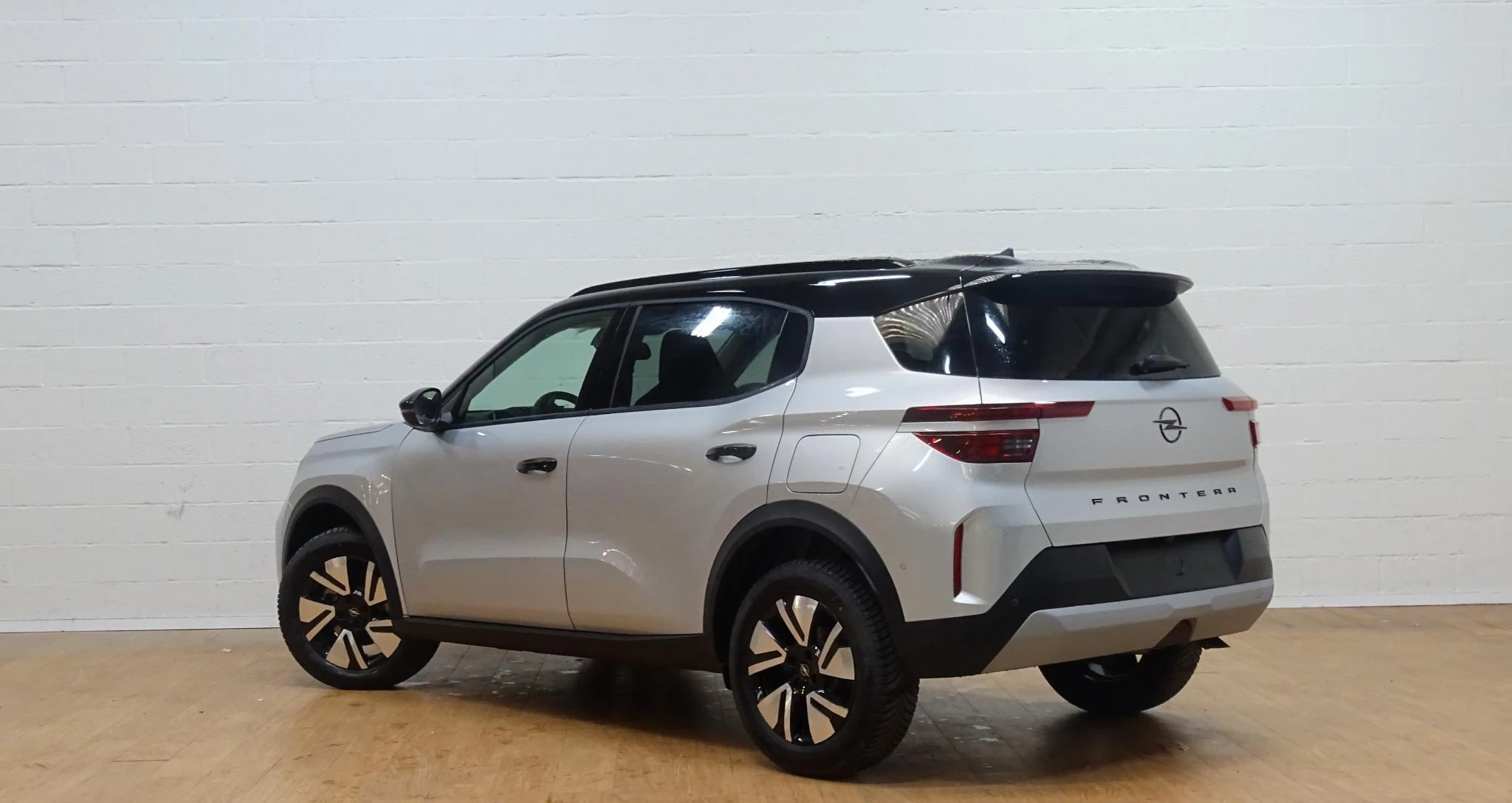 Opel-Frontera-image-3