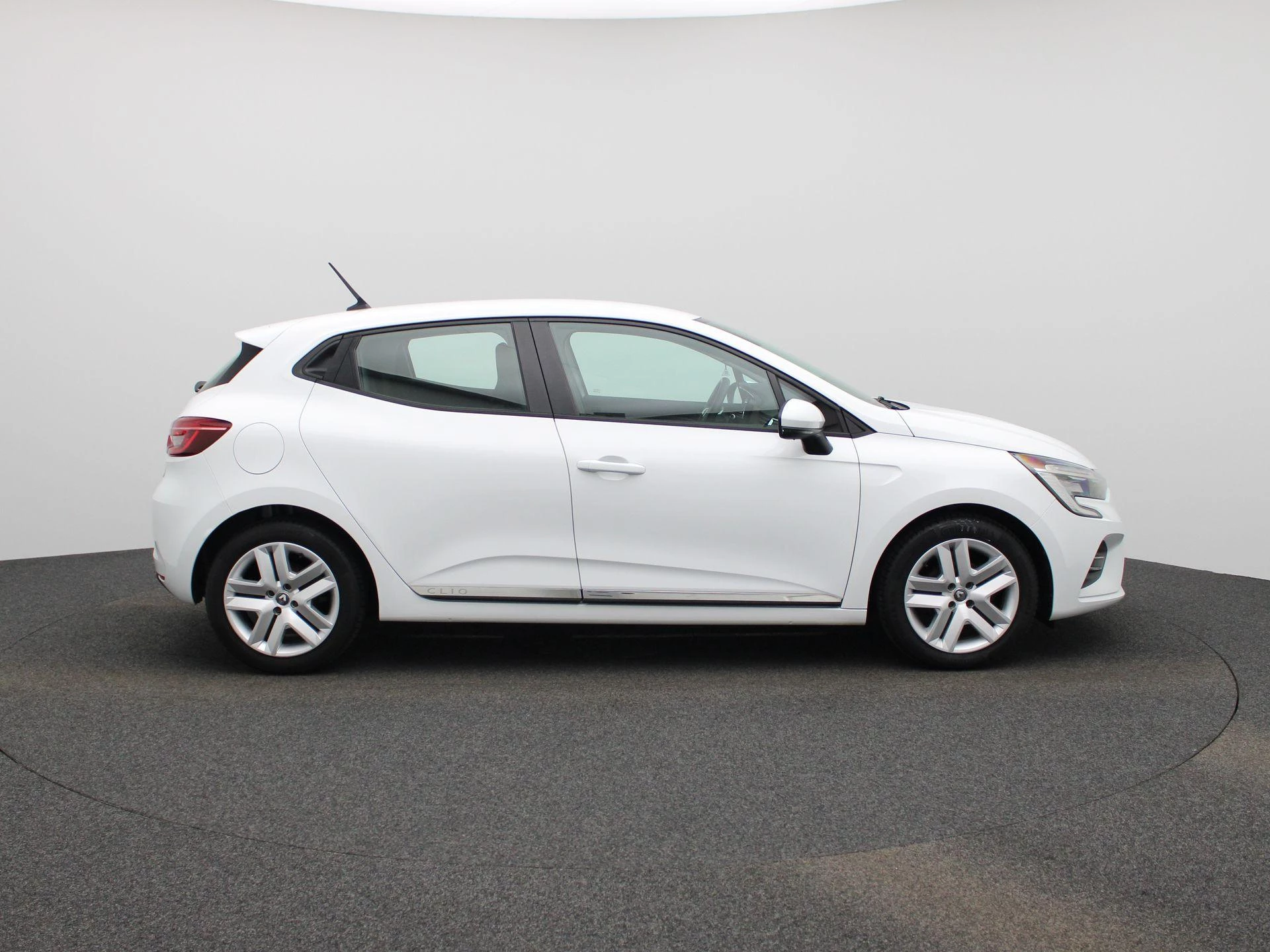 Renault-Clio-image-6