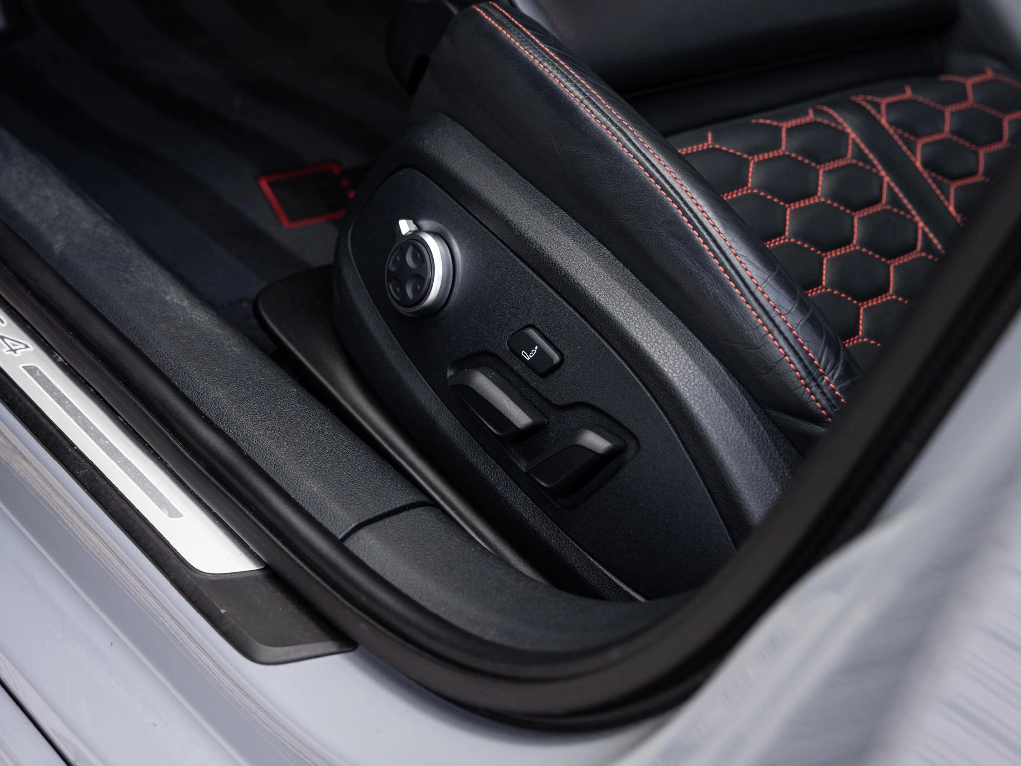 Audi RS4 Avant 2.9 TFSI RS 4 quattro competition plus kuipstoelen
