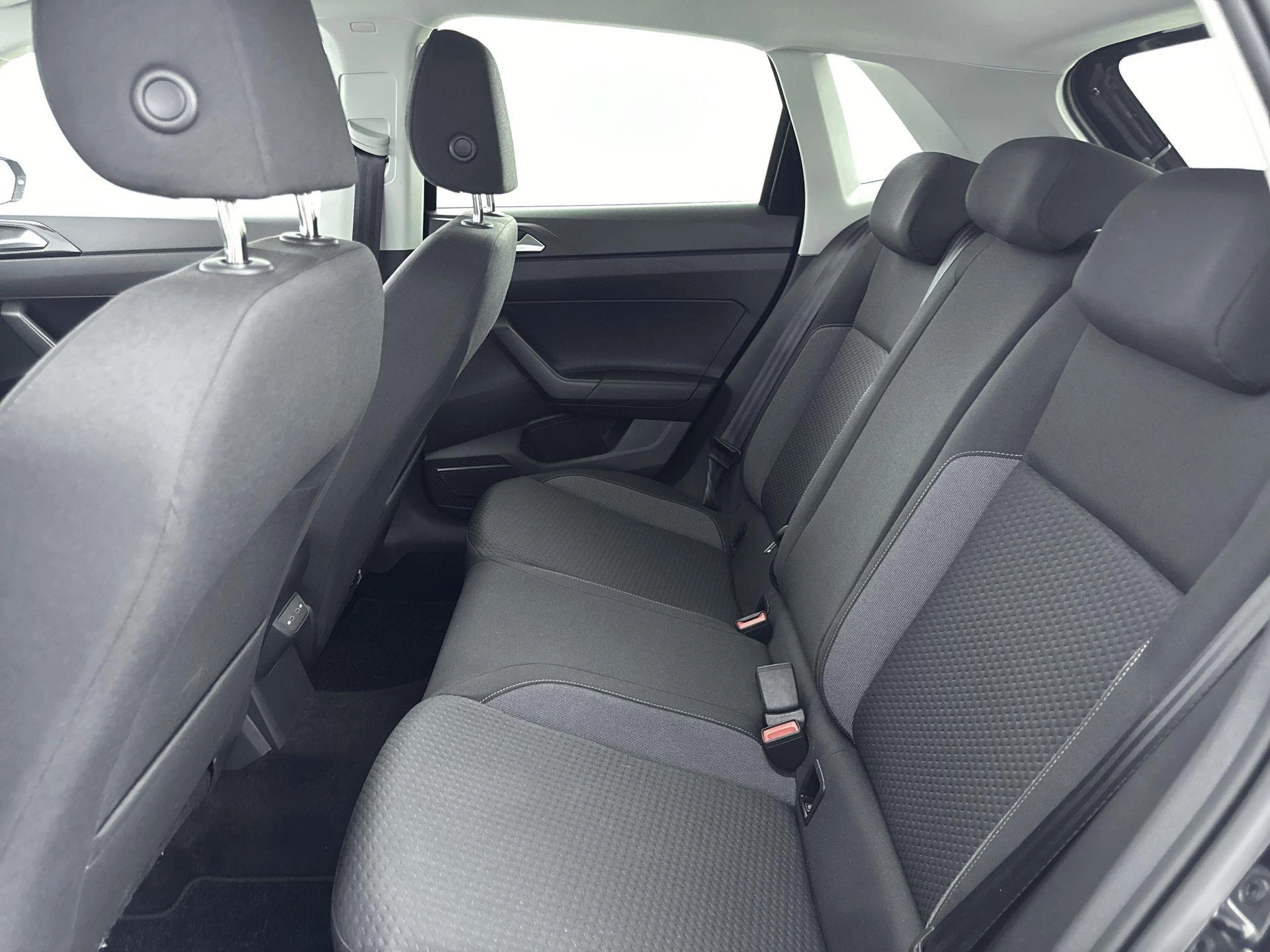 Volkswagen-Polo-image-10