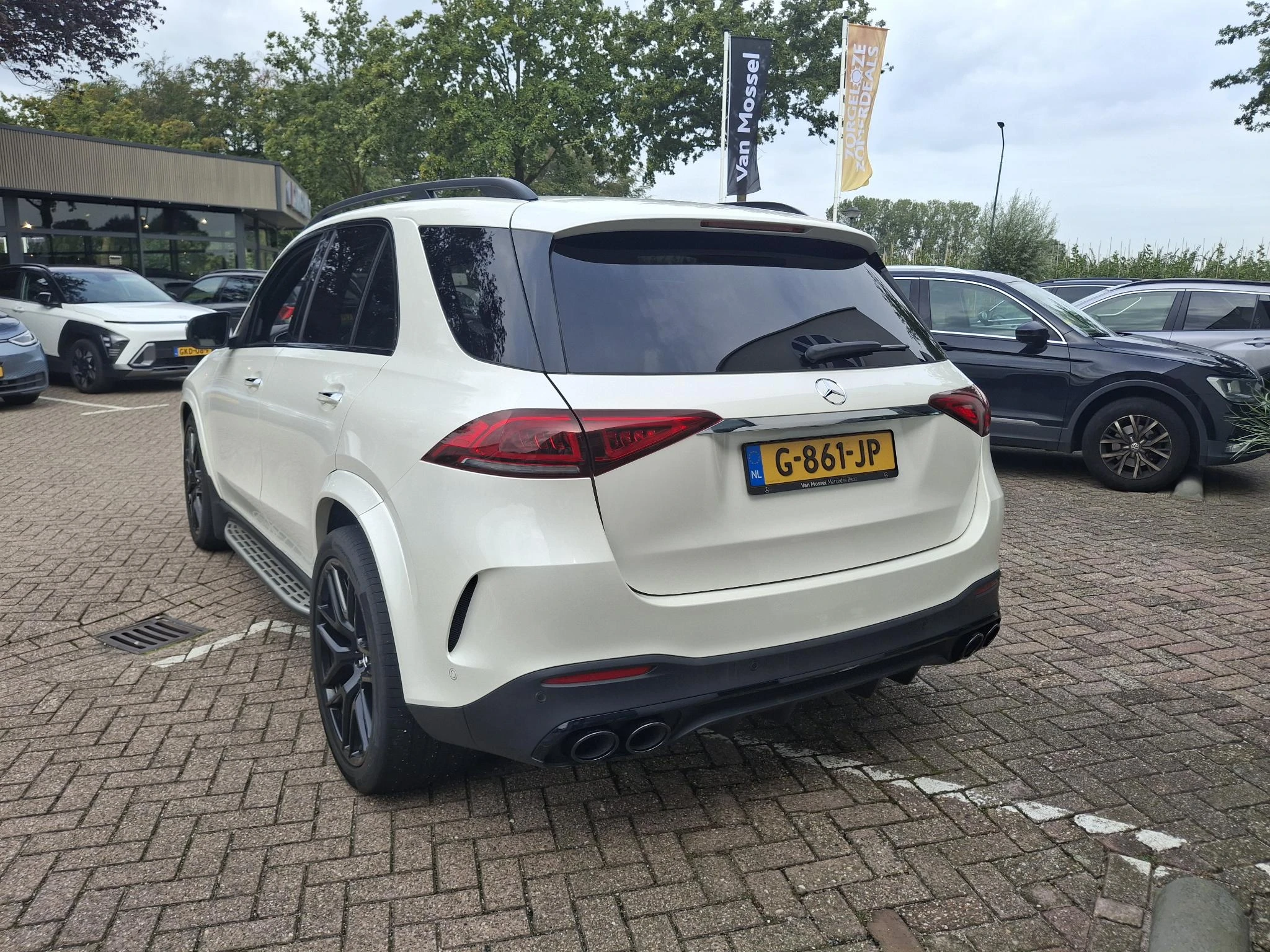 Mercedes-Benz-GLE-image-6