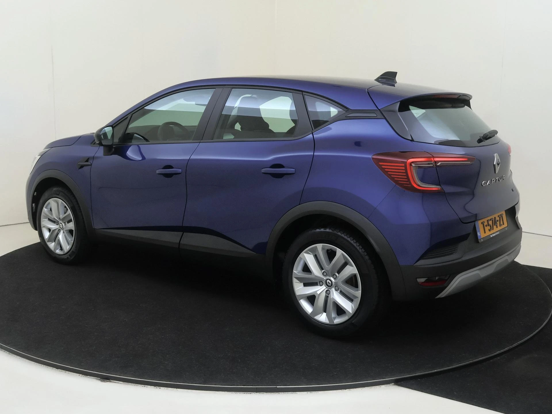 Renault-Captur-image-4