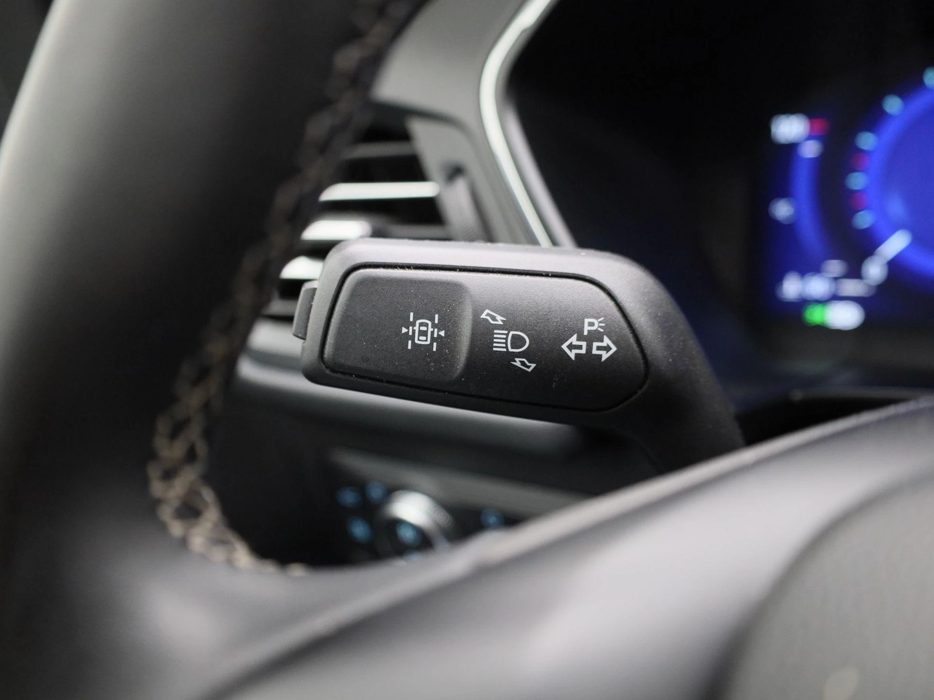Ford-Kuga-image-21