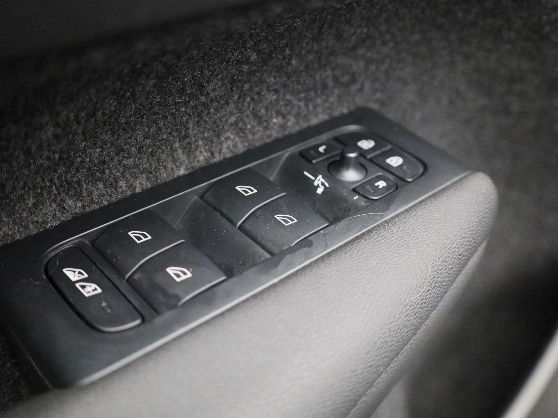 Volvo-XC40-image-27