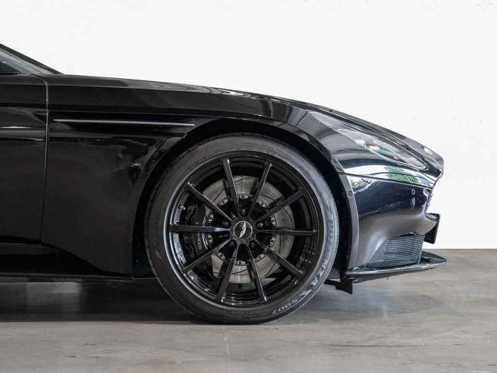 Aston Martin V8 Volante DB11 Aston Martin Hamburg