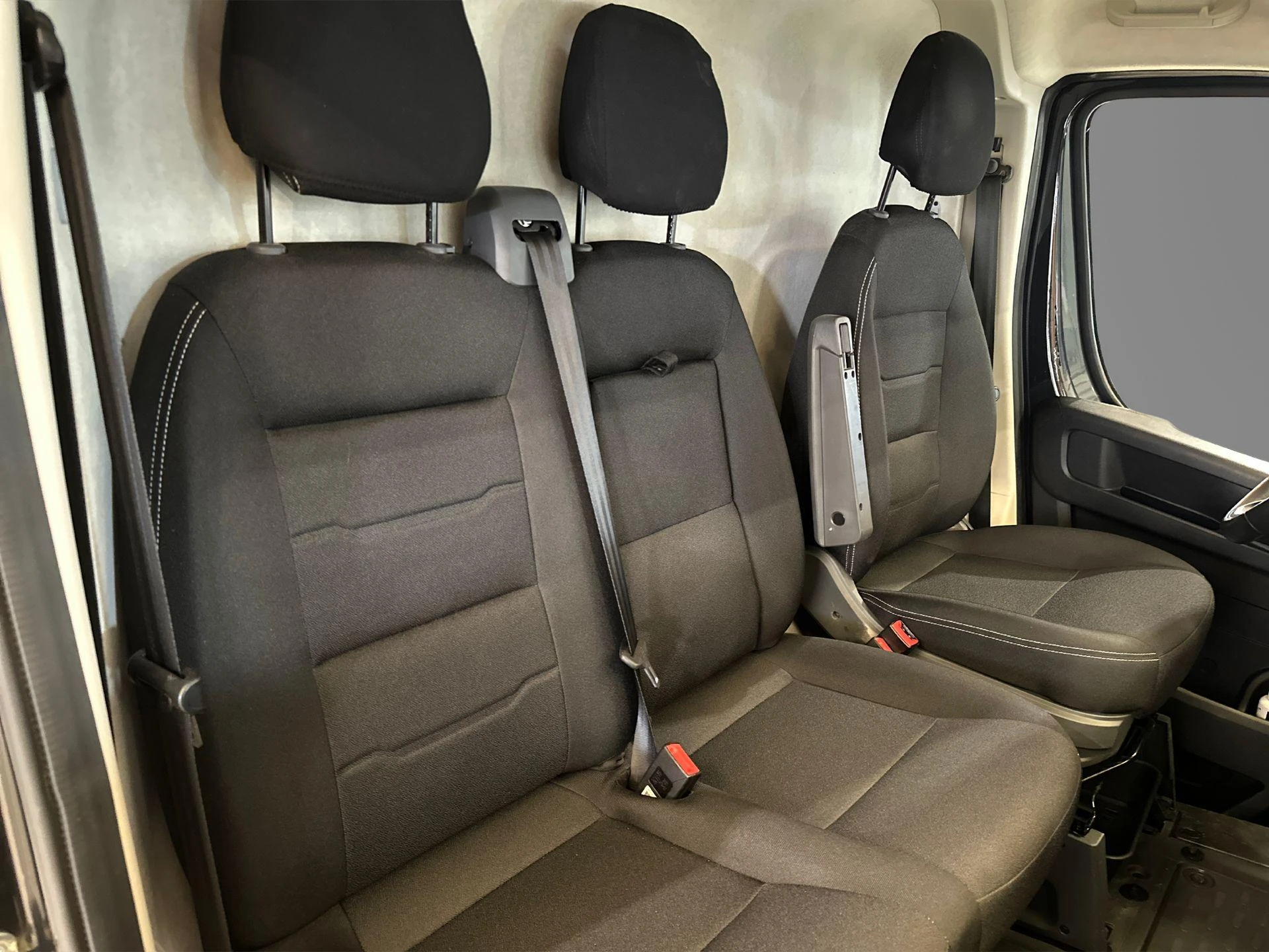 Opel-Movano-image-29